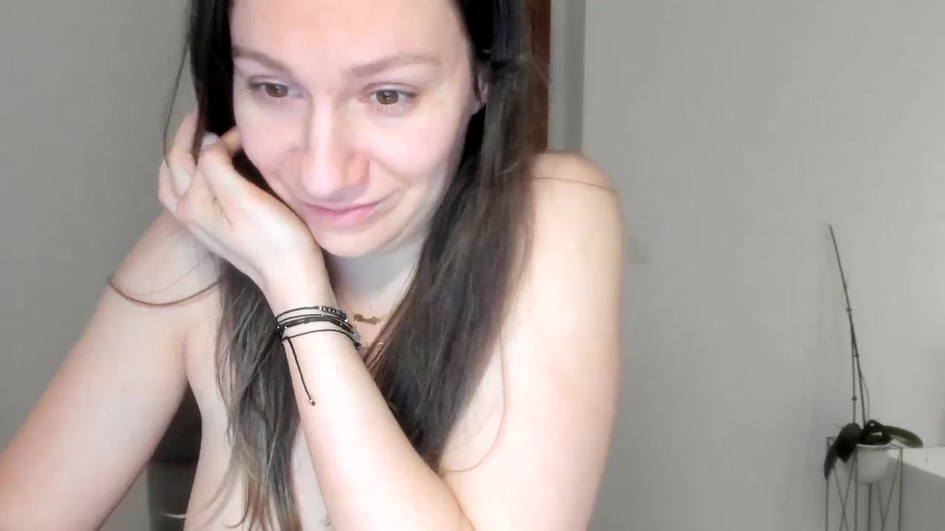 Gallery image thumbnail from ItsEvie's myfreecams stream on, 02/12/2026, 23:57 image 14 of 20