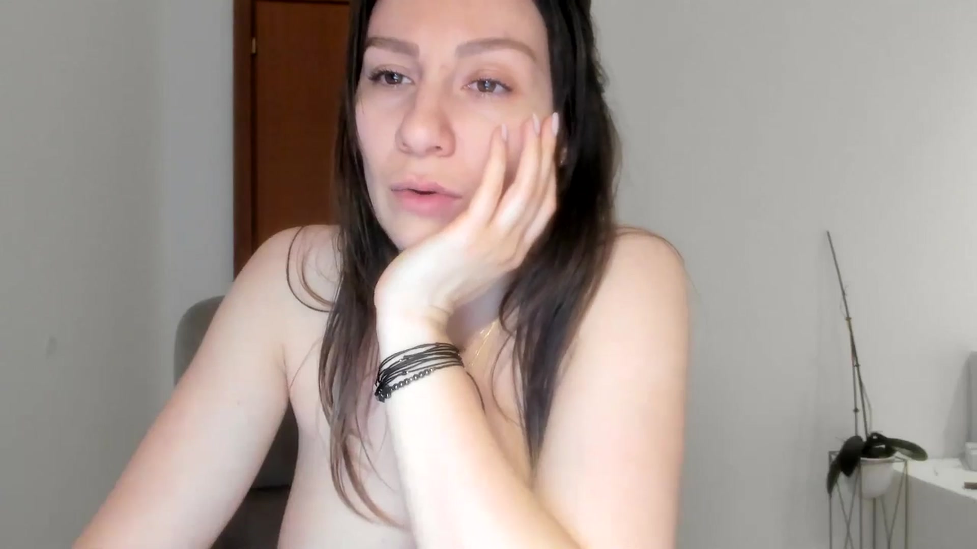 Gallery image thumbnail from ItsEvie's myfreecams stream on, 02/14/2026, 24:03 image 17 of 20