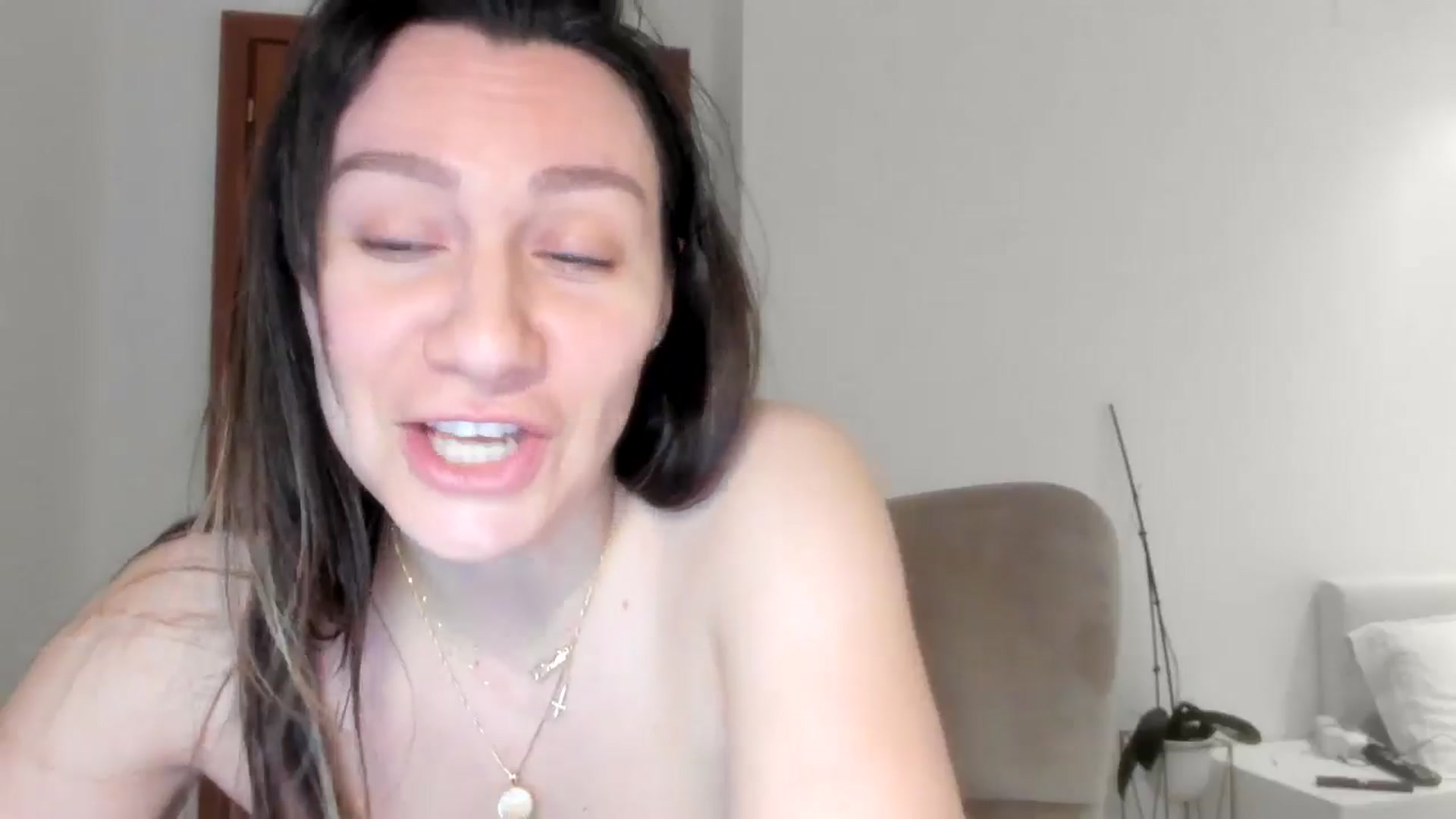 Gallery image thumbnail from ItsEvie's myfreecams stream on, 02/14/2026, 24:56 image 18 of 20