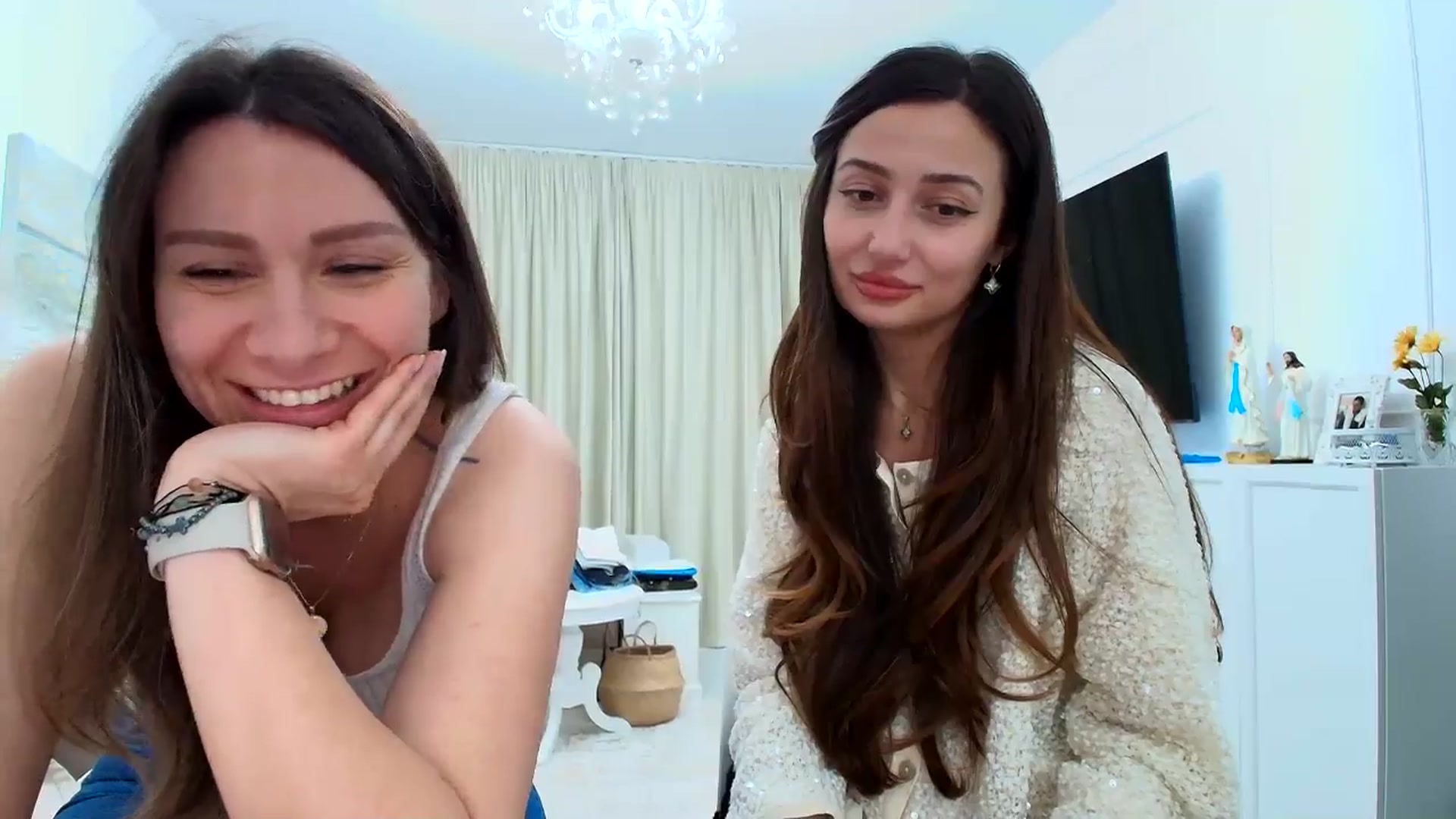 Gallery image thumbnail from ItsEvie's myfreecams stream on, 02/28/2026, 24:13 image 14 of 20