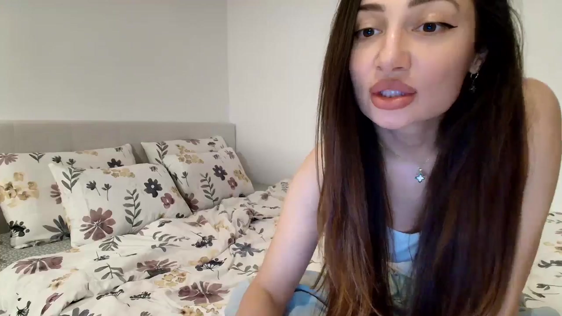 Gallery image thumbnail from ItsEvie's myfreecams stream on, 03/09/2026, 23:14 image 9 of 20