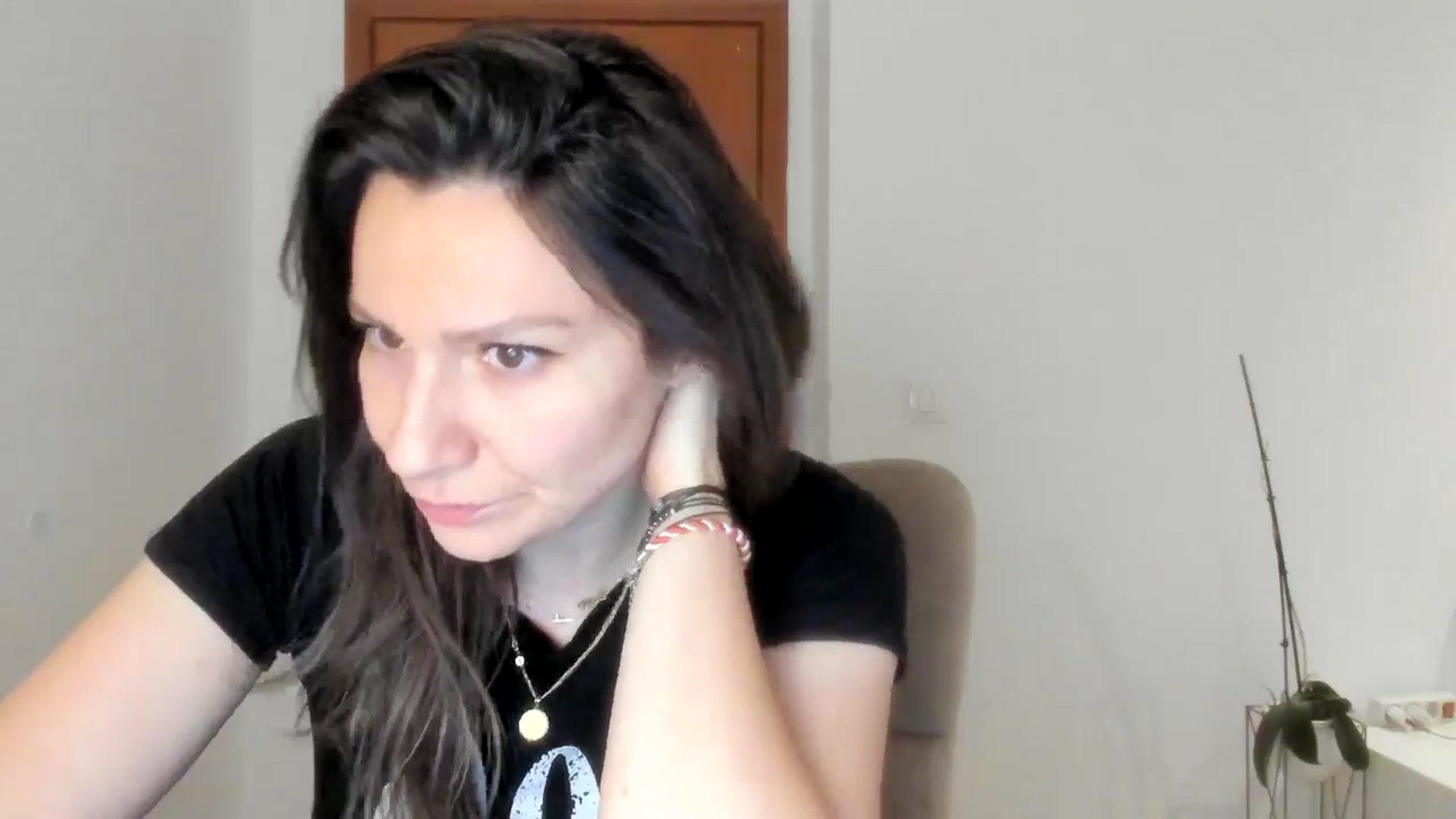 Gallery image thumbnail from ItsEvie's myfreecams stream on, 03/30/2026, 22:46 image 2 of 20