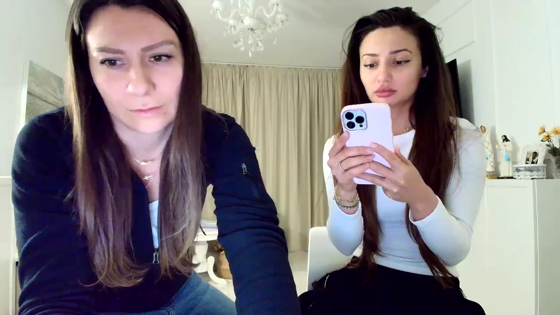 Gallery image thumbnail from ItsEvie's myfreecams stream on, 04/02/2026, 20:57 image 12 of 20