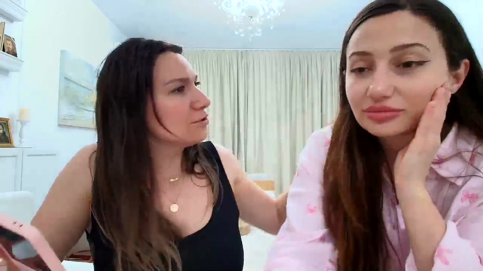 Gallery image thumbnail from ItsEvie's myfreecams stream on, 04/07/2026, 23:06 image 10 of 20