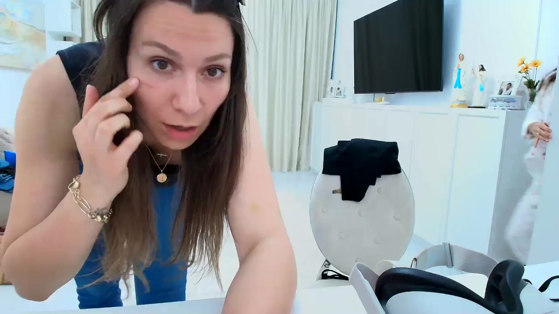 Gallery image thumbnail from ItsEvie's myfreecams stream on, 04/07/2026, 23:46 image 17 of 20