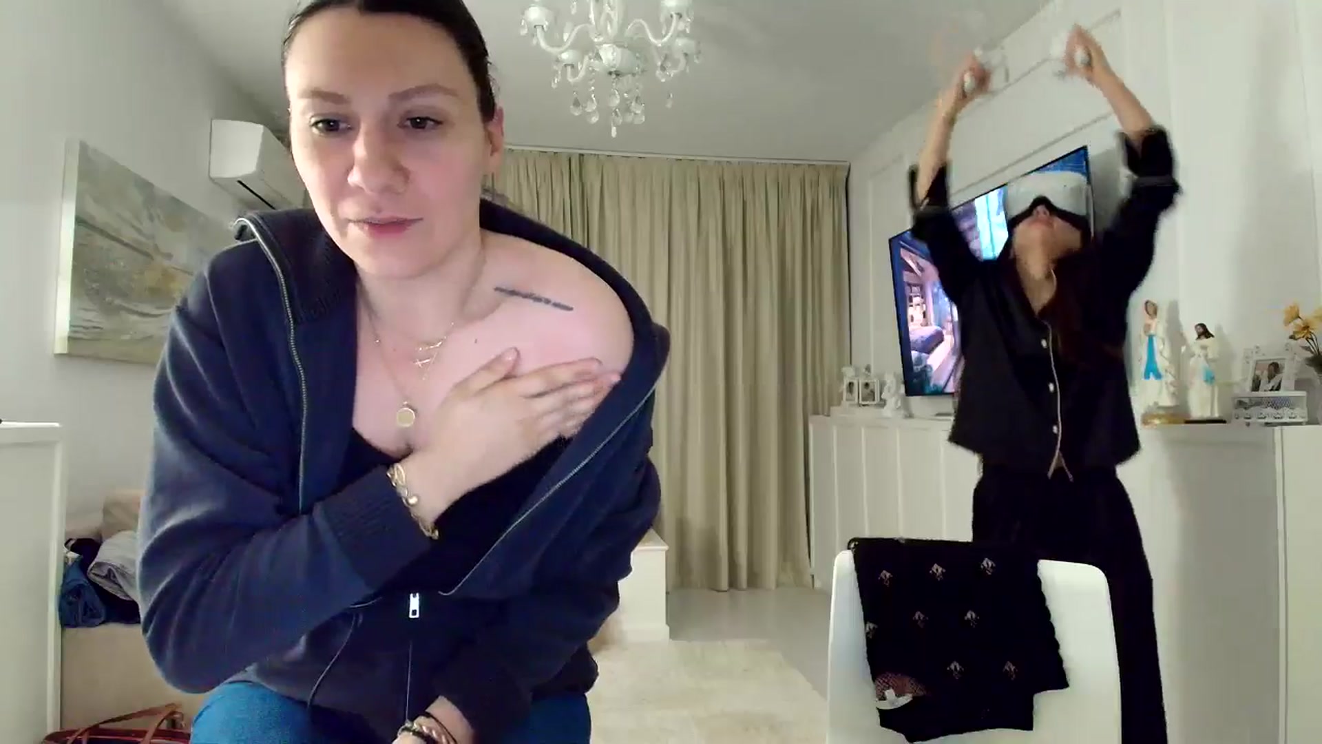 Gallery image thumbnail from ItsEvie's myfreecams stream on, 04/10/2026, 22:28 image 8 of 20