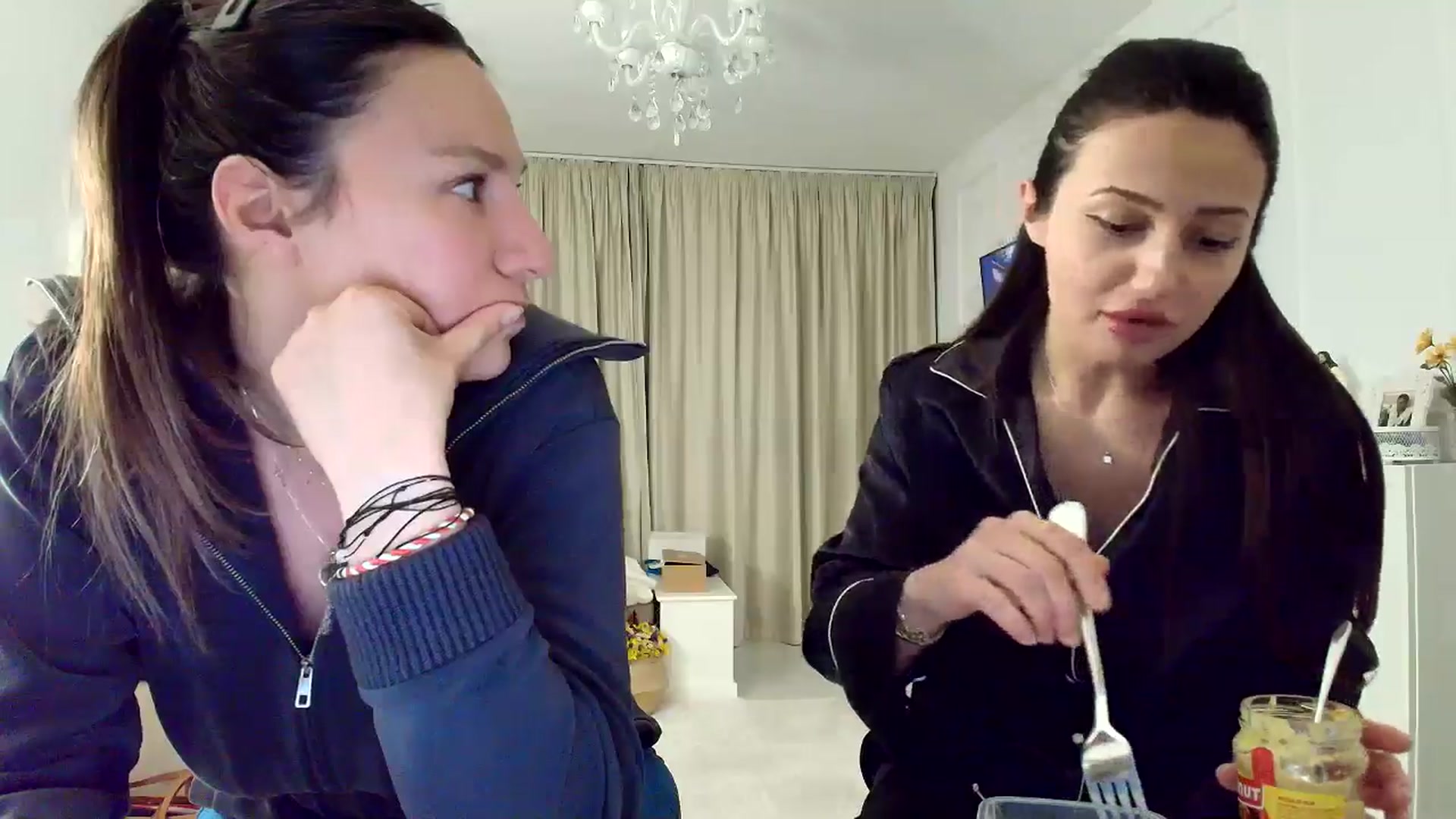Gallery image thumbnail from ItsEvie's myfreecams stream on, 04/10/2026, 22:28 image 2 of 20