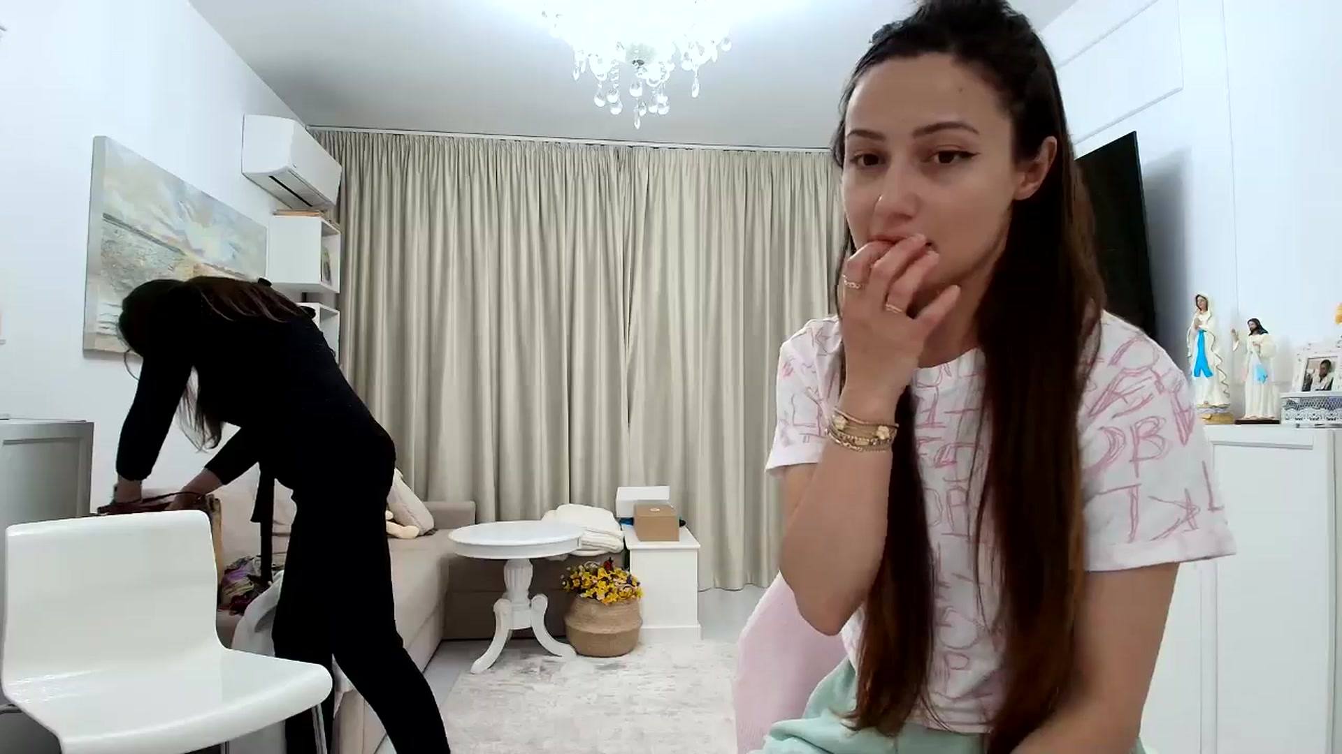 Gallery image thumbnail from ItsEvie's myfreecams stream on, 04/14/2026, 21:37 image 18 of 20