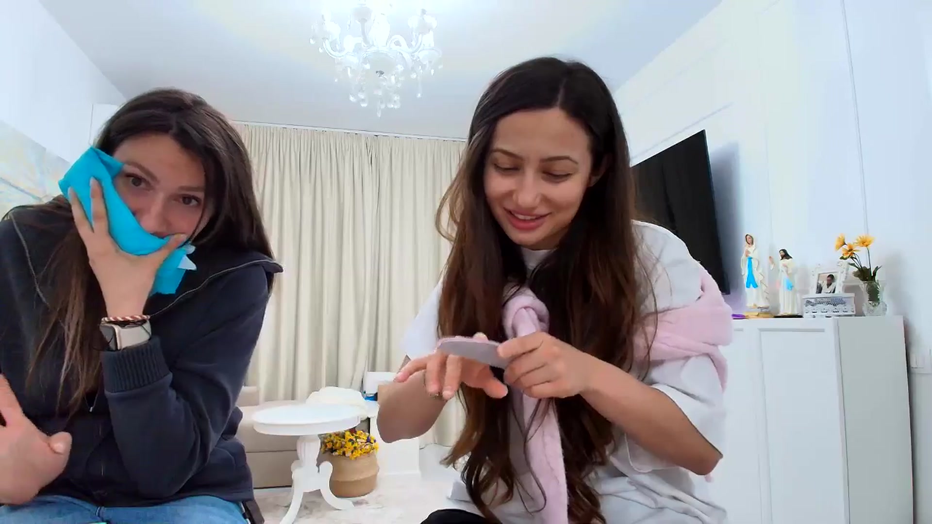 Gallery image thumbnail from ItsEvie's myfreecams stream on, 04/15/2026, 22:50 image 18 of 20