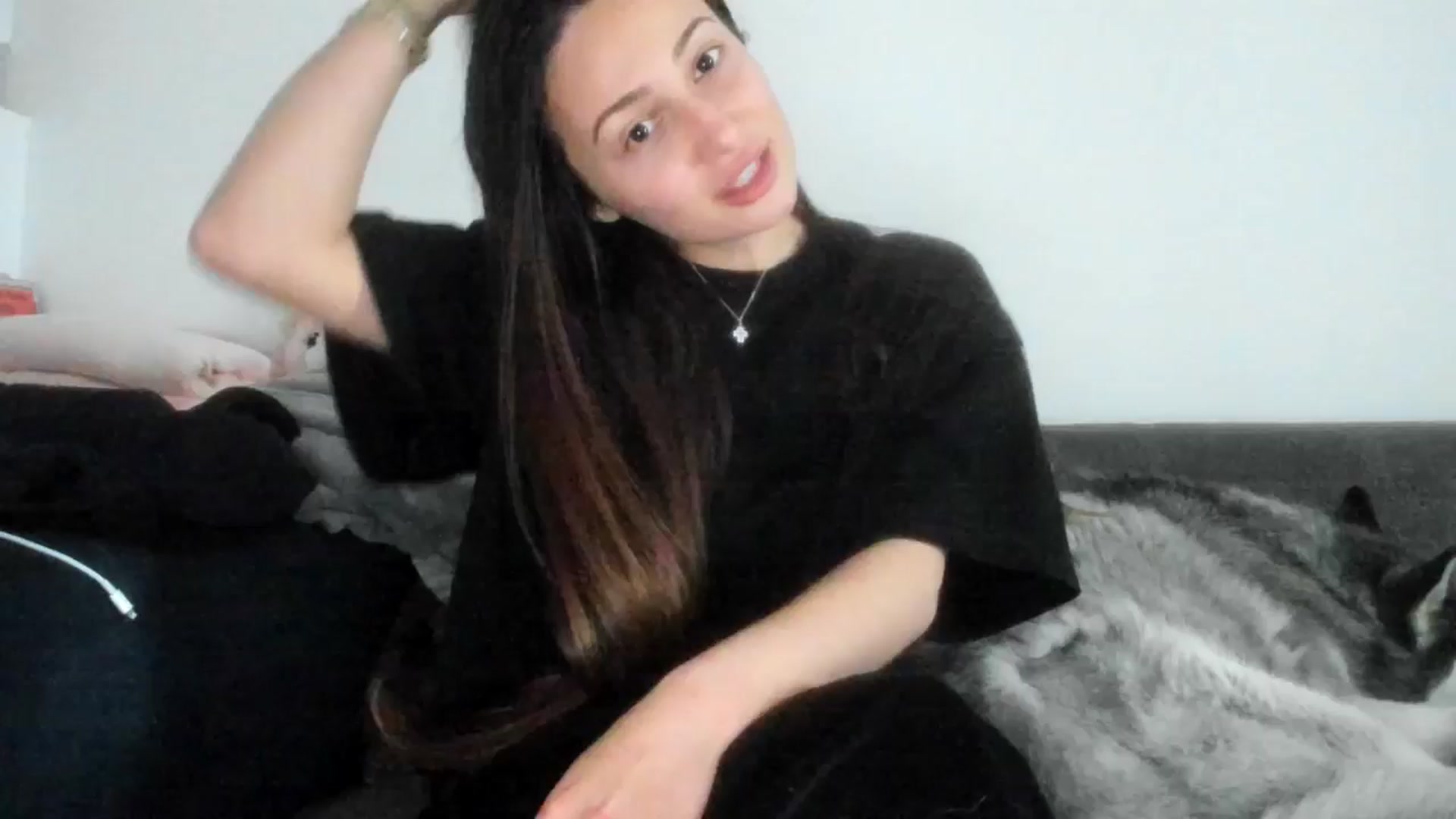 Gallery image thumbnail from ItsEvie's myfreecams stream on, 04/21/2026, 15:16 image 1 of 20