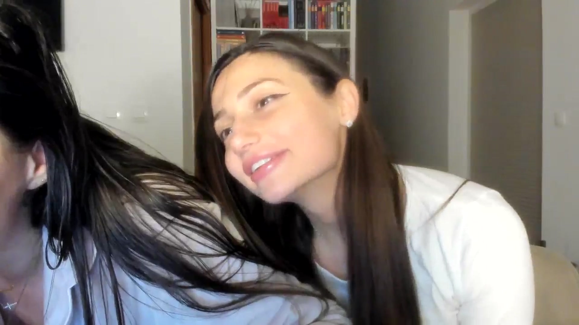 Gallery image thumbnail from ItsEvie's myfreecams stream on, 04/23/2026, 22:43 image 17 of 20