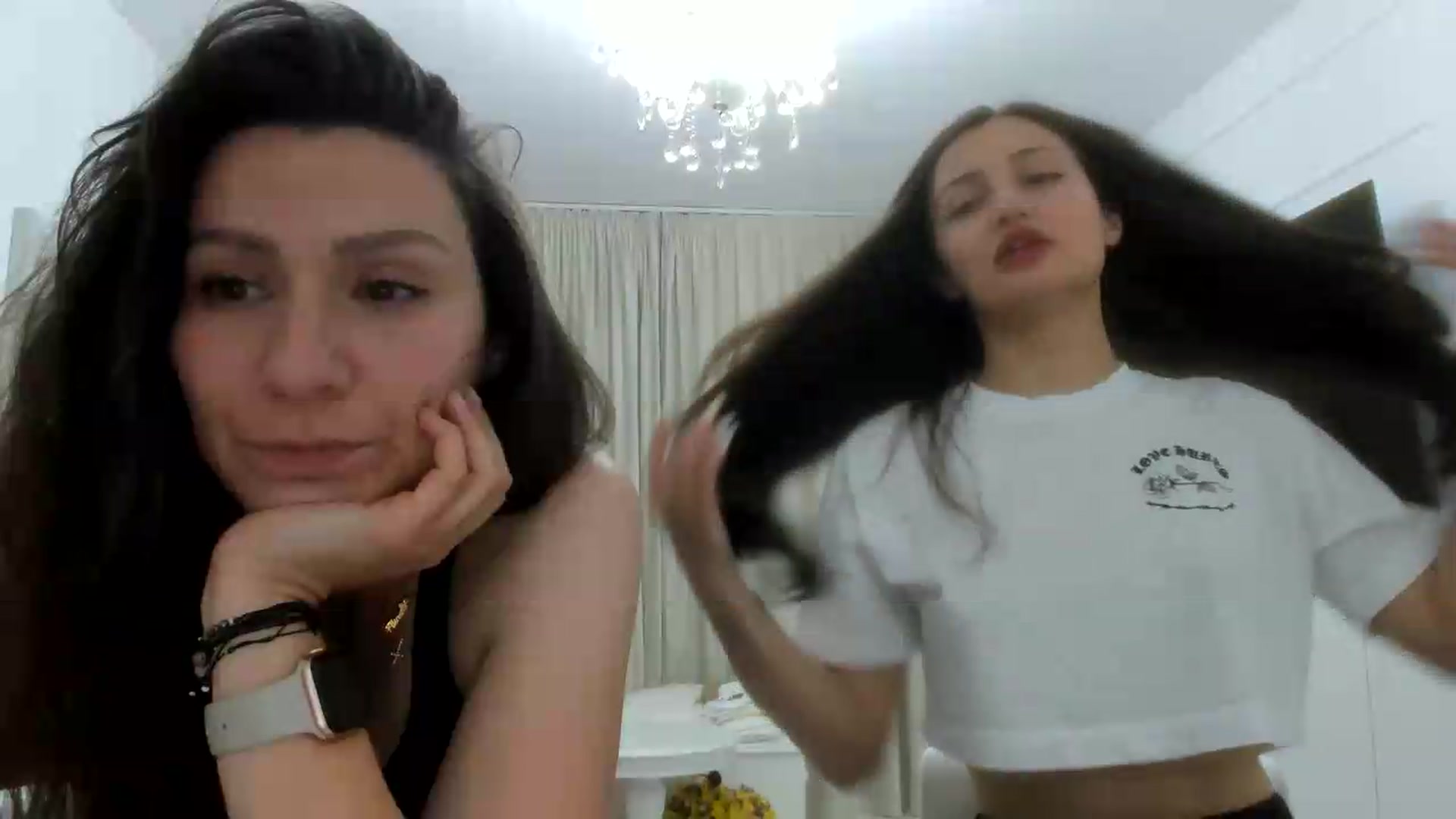 Gallery image thumbnail from ItsEvie's myfreecams stream on, 05/21/2026, 23:28 image 10 of 20