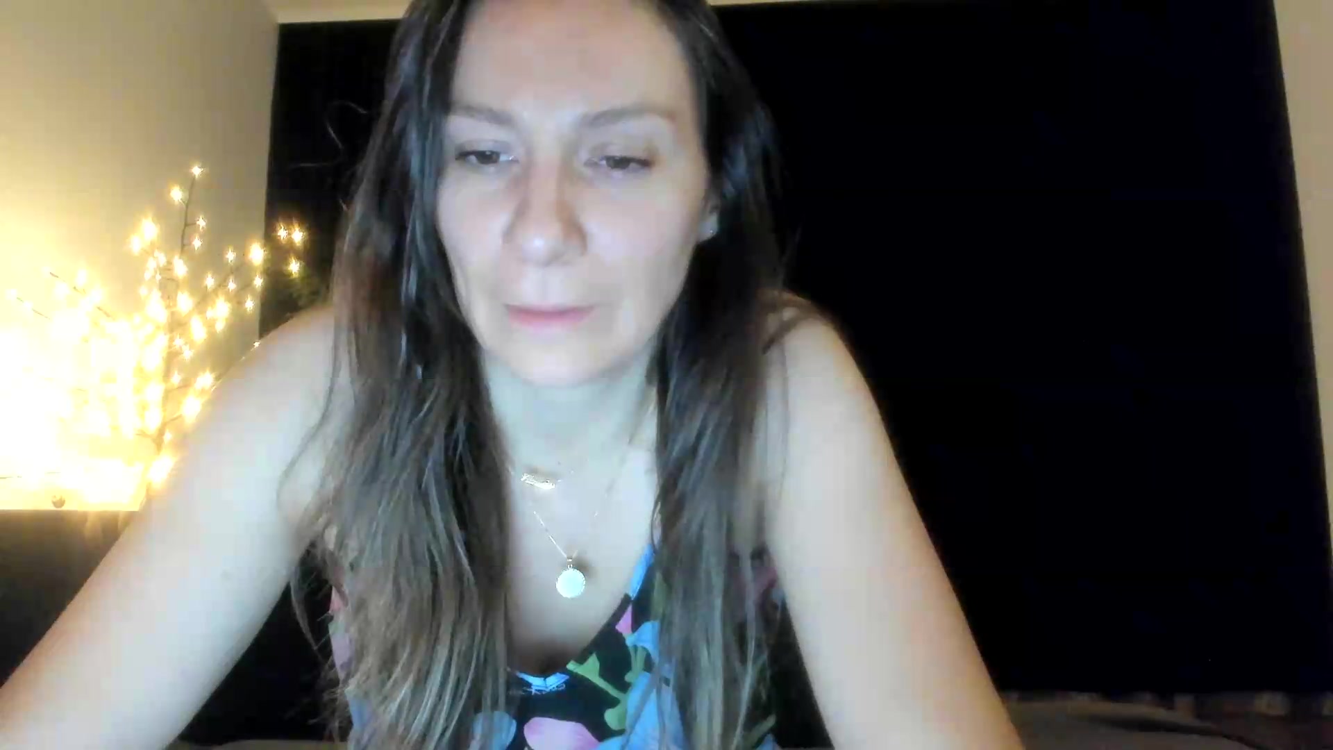 Gallery image thumbnail from ItsEvie's myfreecams stream on, 06/05/2026, 22:07 image 16 of 20
