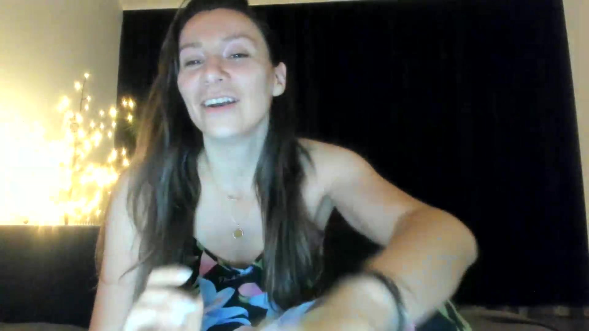 Gallery image thumbnail from ItsEvie's myfreecams stream on, 06/05/2026, 22:07 image 19 of 20