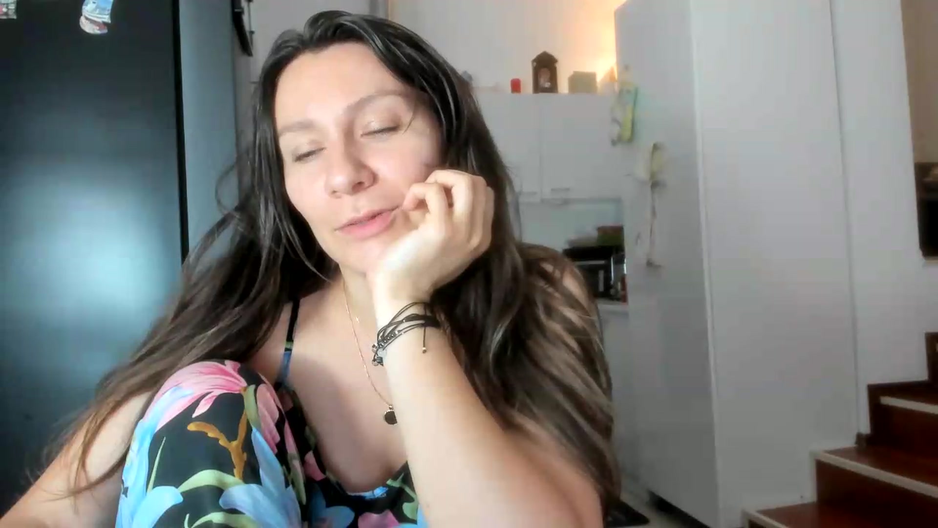 Gallery image thumbnail from ItsEvie's myfreecams stream on, 06/05/2026, 23:16 image 3 of 20