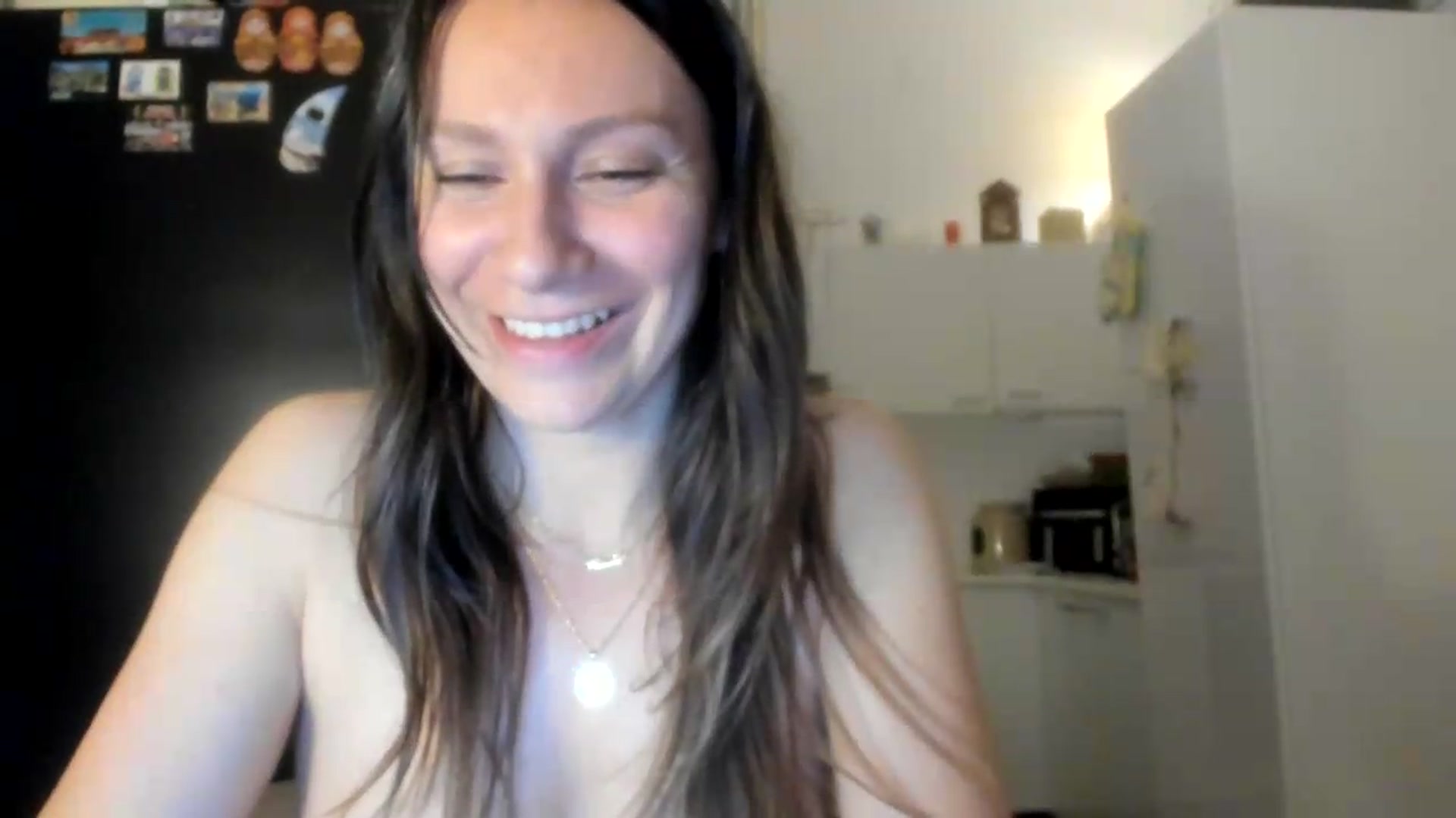 Gallery image thumbnail from ItsEvie's myfreecams stream on, 06/06/2026, 24:08 image 11 of 20