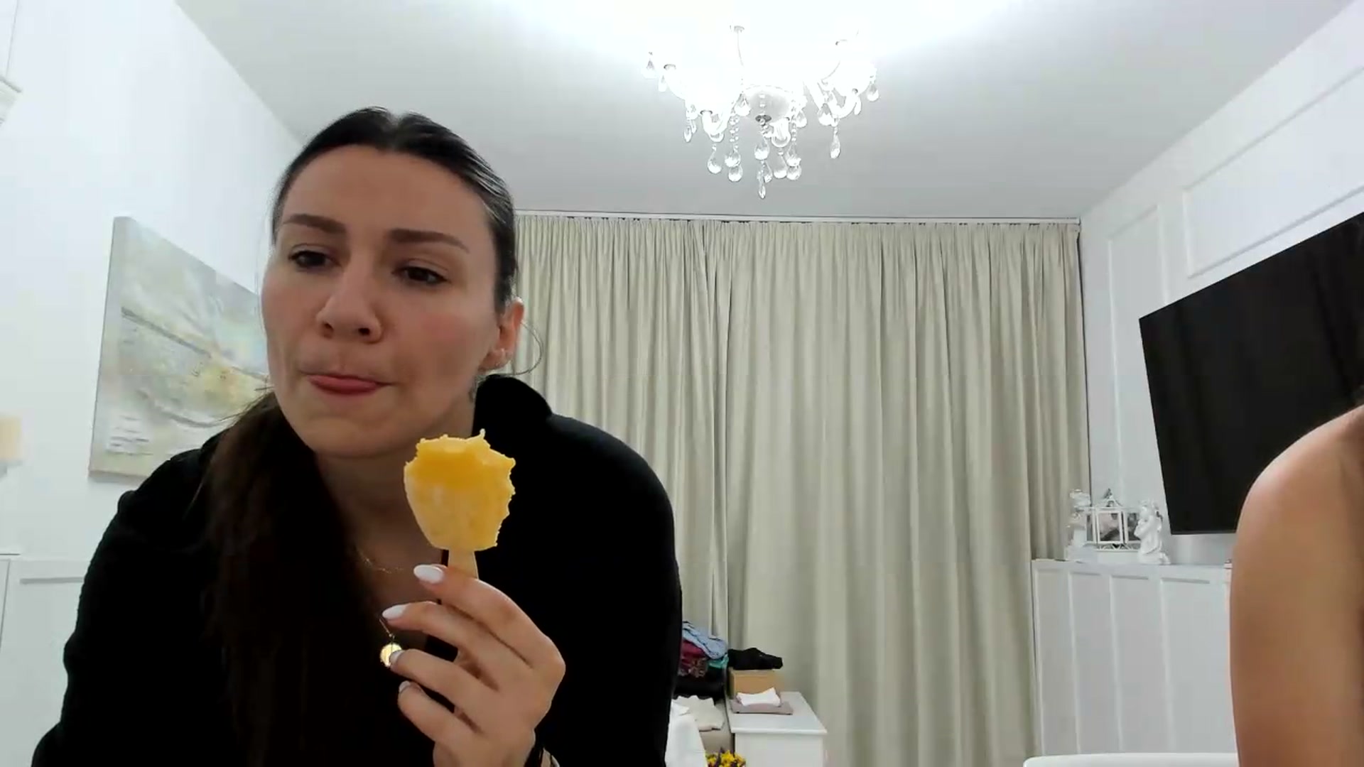 Gallery image thumbnail from ItsEvie's myfreecams stream on, 07/03/2026, 24:03 image 16 of 20