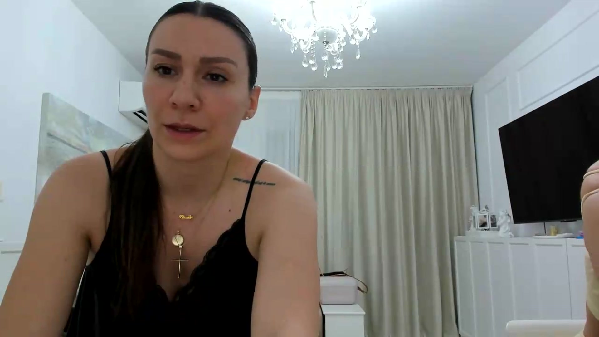 Gallery image thumbnail from ItsEvie's myfreecams stream on, 08/22/2026, 21:28 image 9 of 20