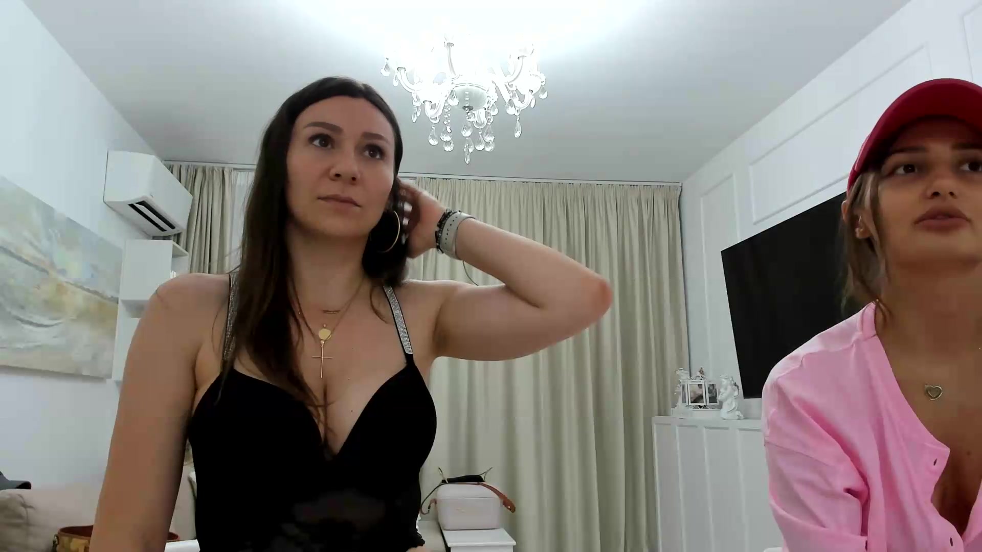 Gallery image thumbnail from ItsEvie's myfreecams stream on, 08/23/2026, 16:06 image 17 of 20