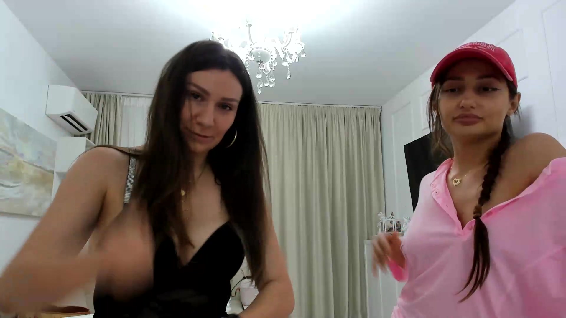 Gallery image thumbnail from ItsEvie's myfreecams stream on, 08/23/2026, 16:06 image 15 of 20