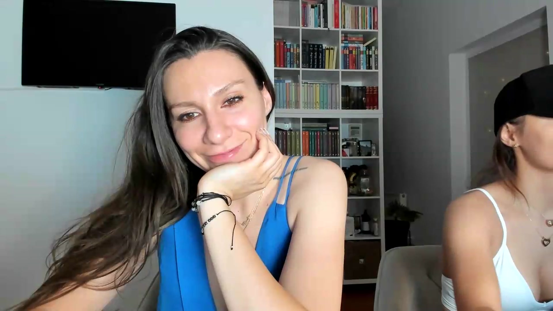 Gallery image thumbnail from ItsEvie's myfreecams stream on, 08/25/2026, 21:32 image 12 of 20