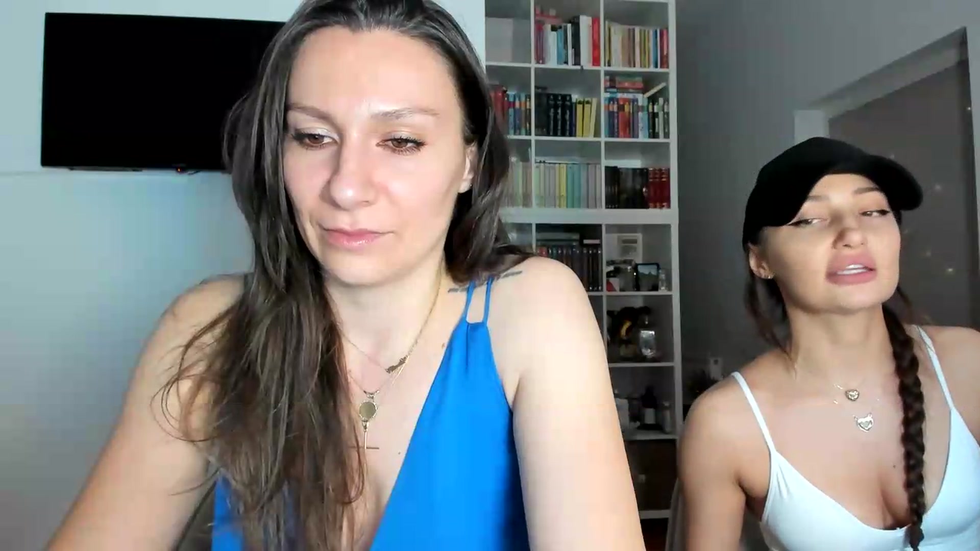 Gallery image thumbnail from ItsEvie's myfreecams stream on, 08/25/2026, 21:32 image 3 of 20