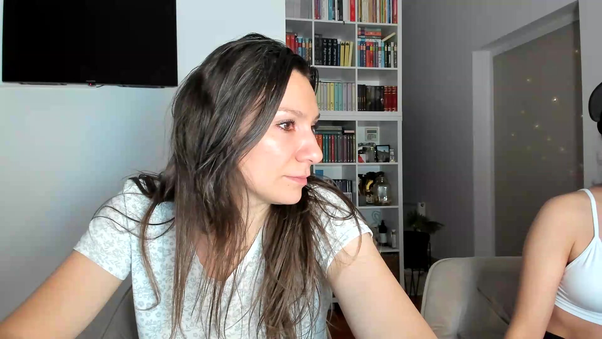 Gallery image thumbnail from ItsEvie's myfreecams stream on, 08/26/2026, 24:06 image 17 of 20