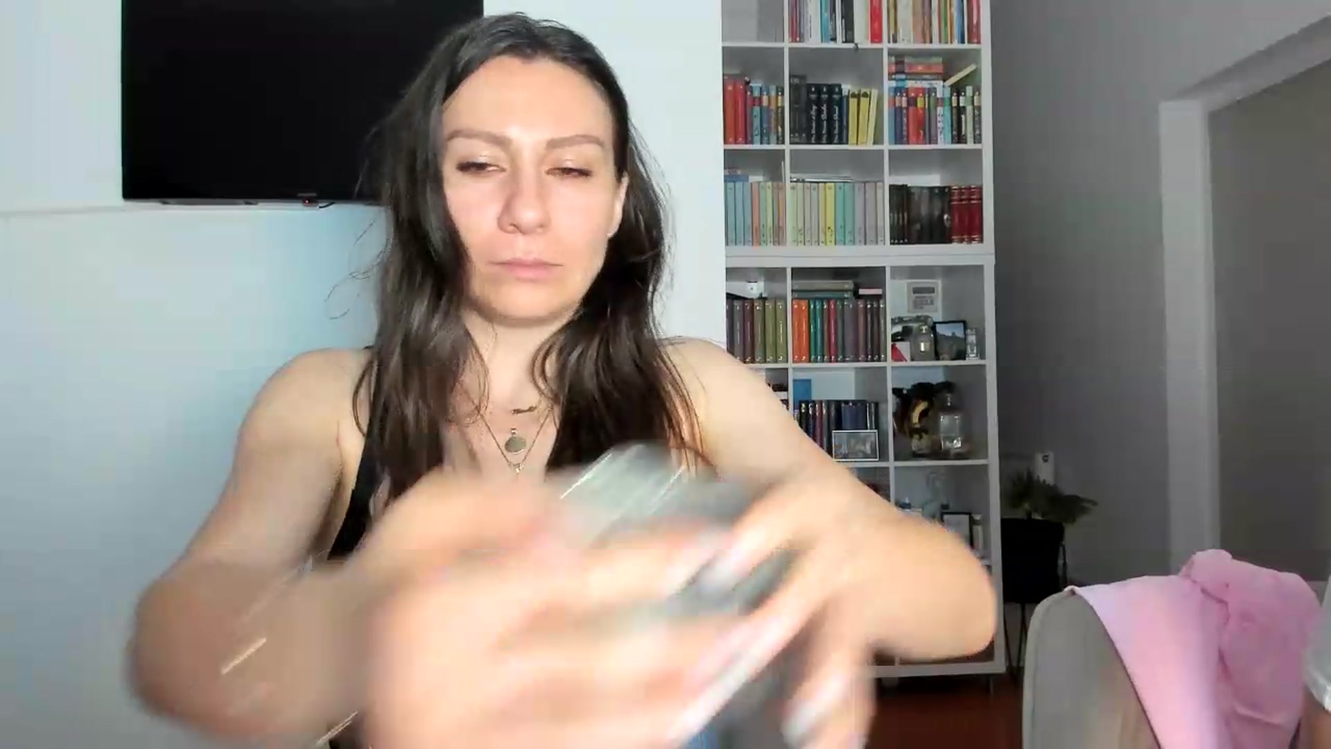 Gallery image thumbnail from ItsEvie's myfreecams stream on, 08/27/2026, 24:49 image 7 of 20