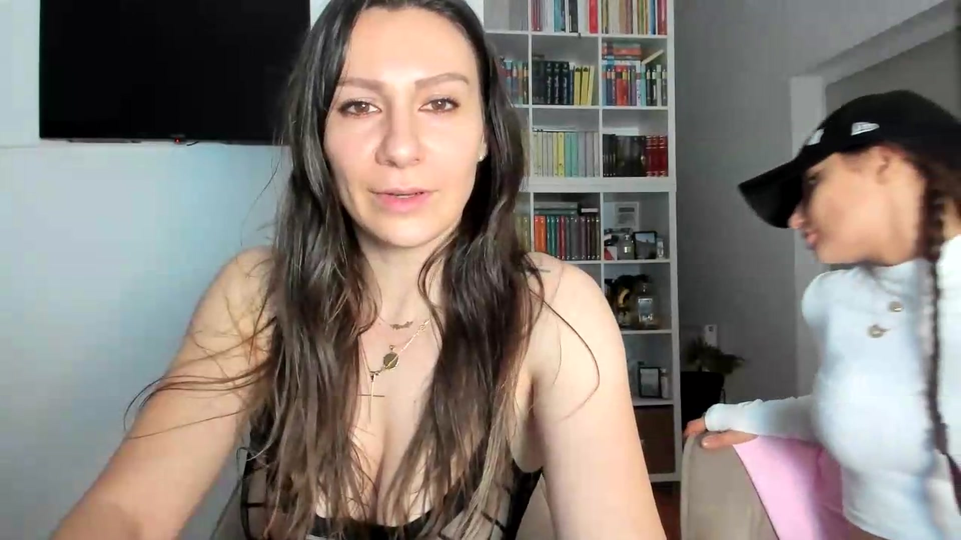 Gallery image thumbnail from ItsEvie's myfreecams stream on, 08/27/2026, 24:49 image 10 of 20