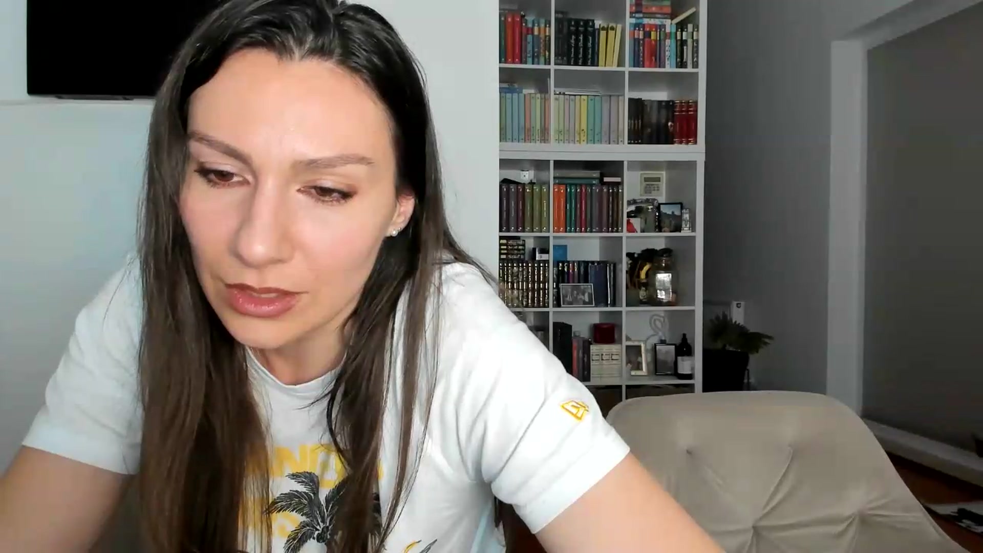 Gallery image thumbnail from ItsEvie's myfreecams stream on, 08/29/2026, 22:20 image 5 of 20