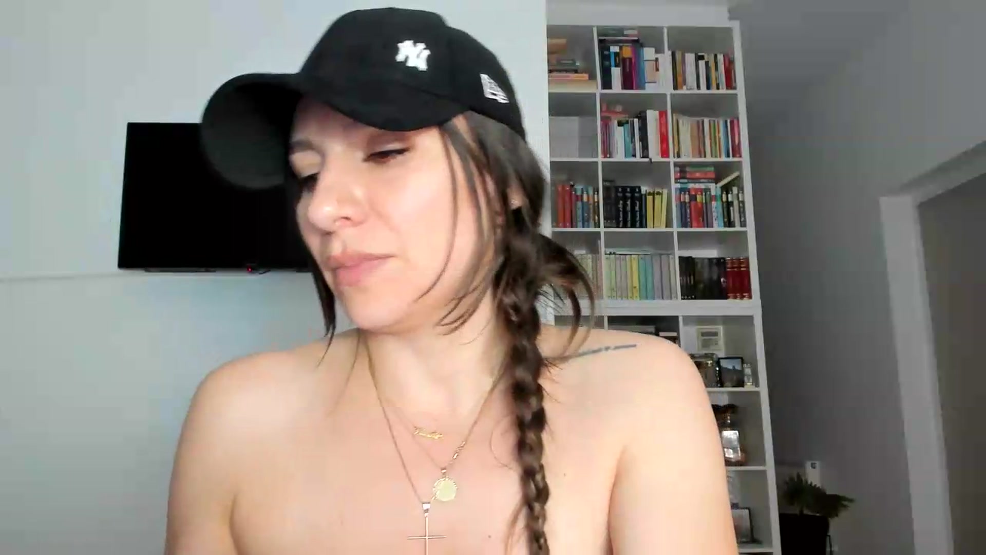 Gallery image thumbnail from ItsEvie's myfreecams stream on, 08/29/2026, 23:11 image 20 of 20