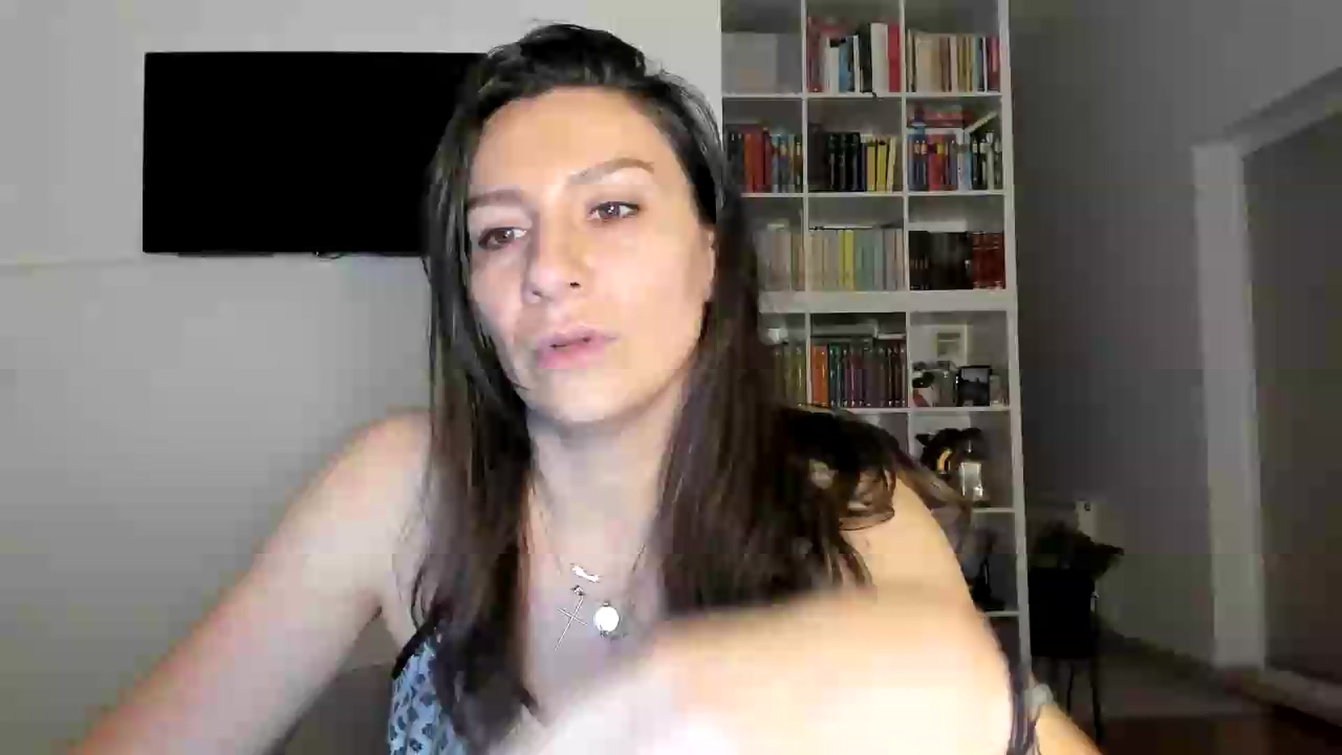 Gallery image thumbnail from ItsEvie's myfreecams stream on, 08/31/2026, 24:03 image 1 of 20