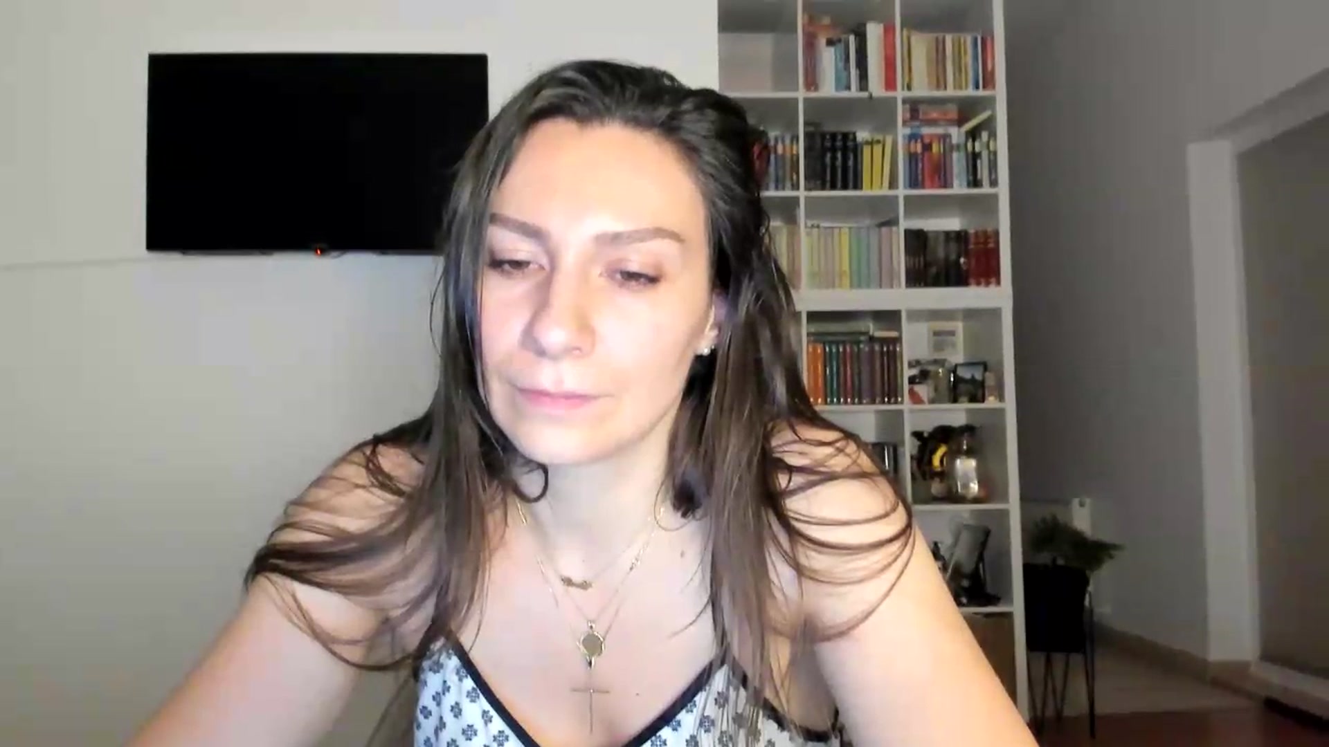 Gallery image thumbnail from ItsEvie's myfreecams stream on, 08/31/2026, 24:03 image 2 of 20