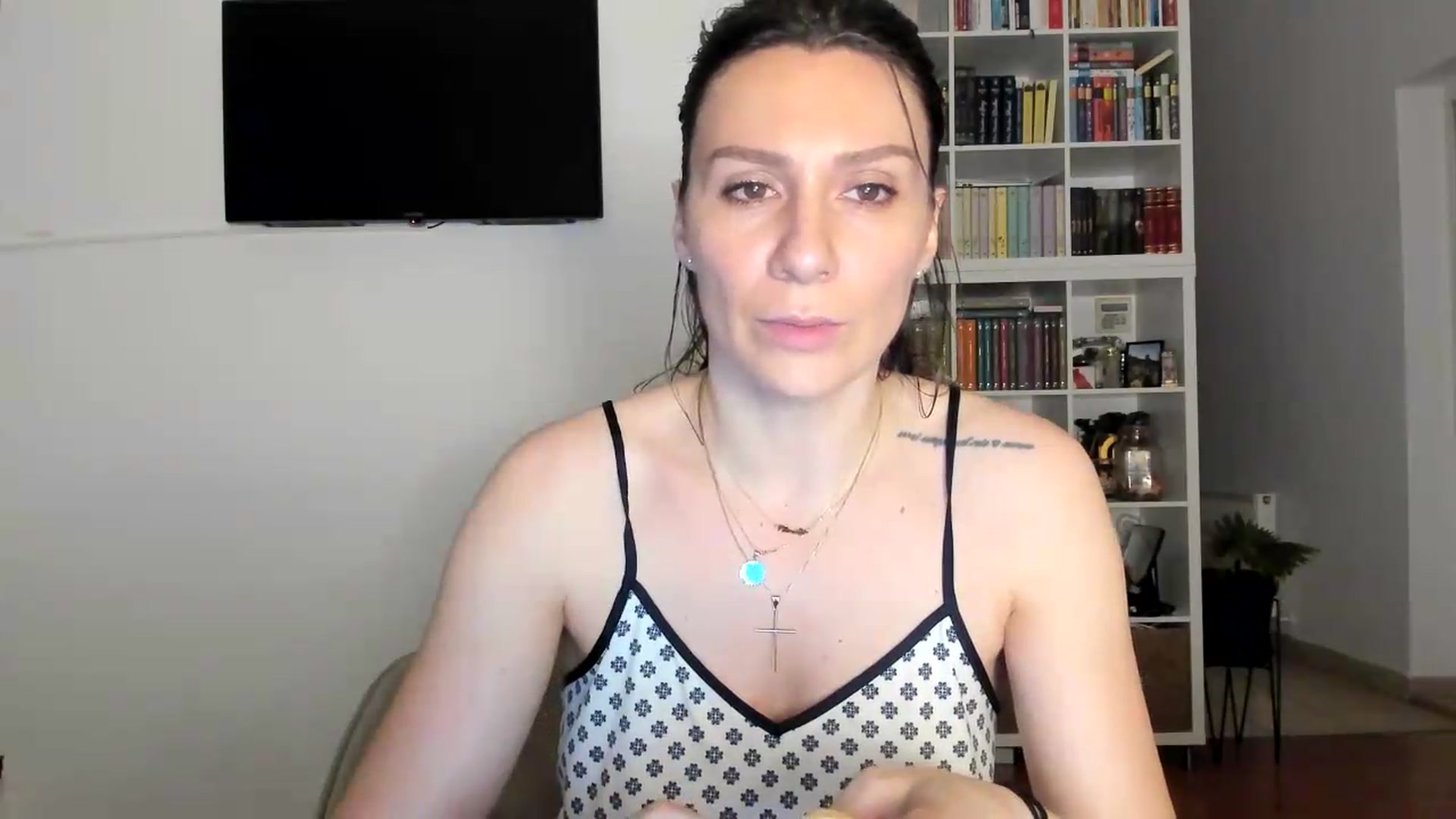 Gallery image thumbnail from ItsEvie's myfreecams stream on, 08/31/2026, 01:57 image 14 of 20