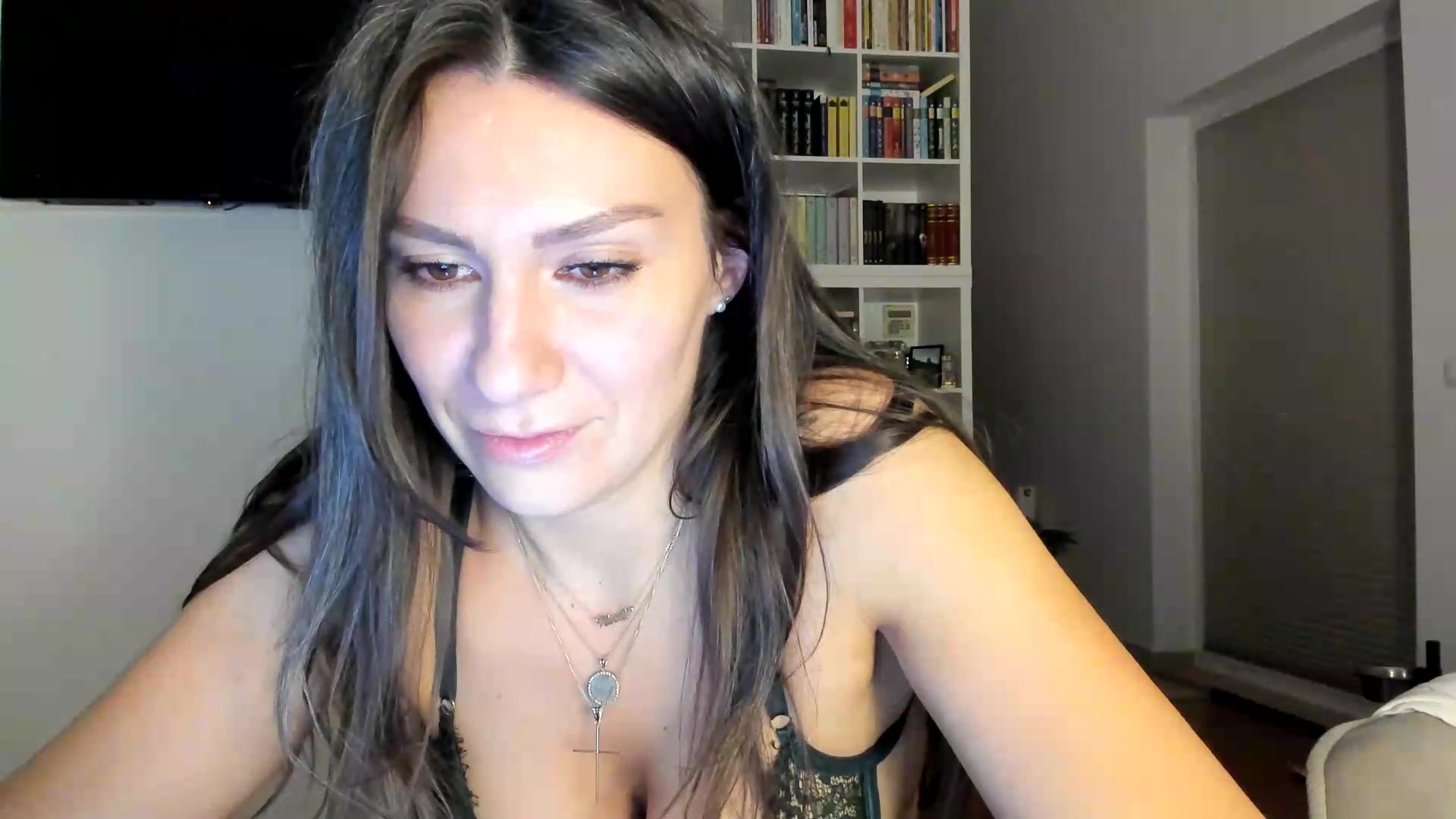 Gallery image thumbnail from ItsEvie's myfreecams stream on, 09/04/2026, 01:22 image 16 of 20