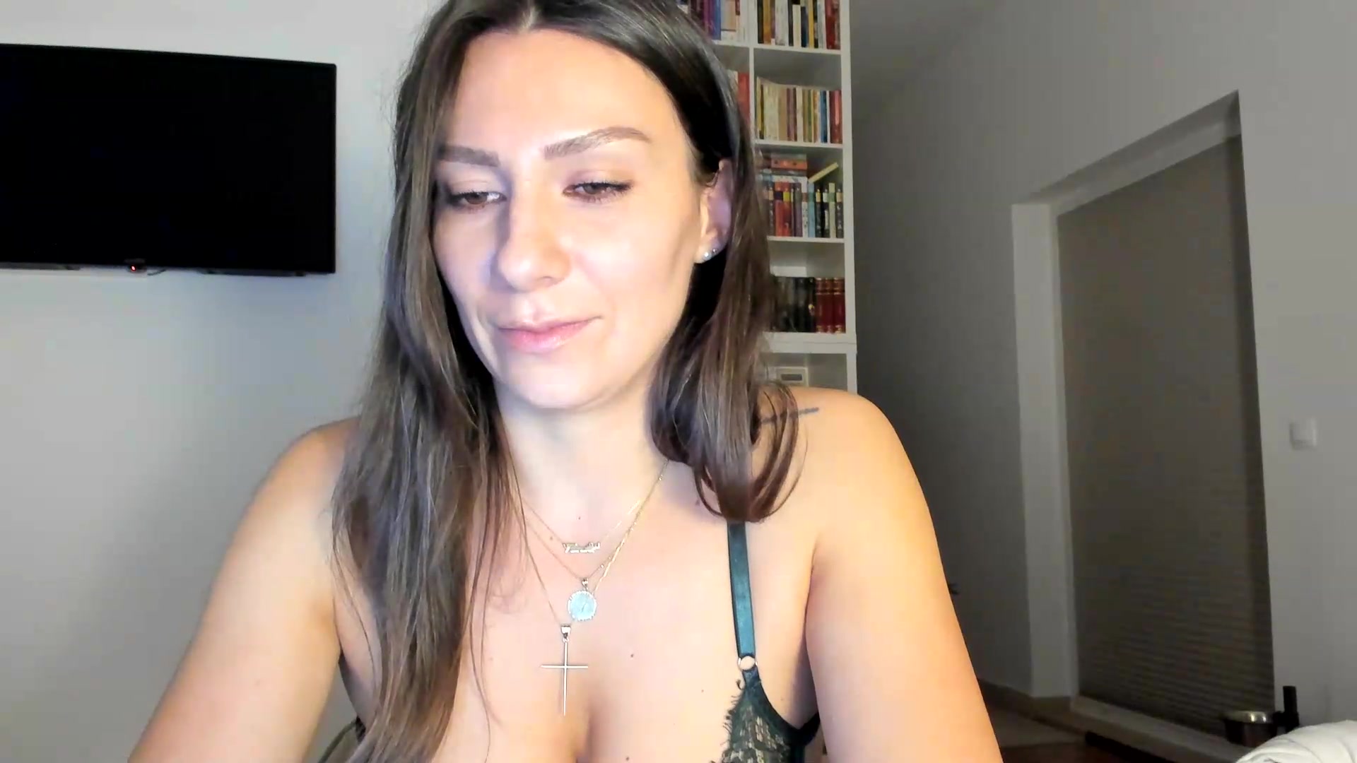 Gallery image thumbnail from ItsEvie's myfreecams stream on, 09/04/2026, 01:23 image 14 of 20