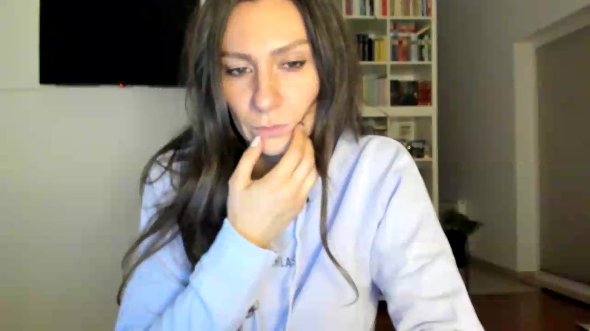 Gallery image thumbnail from ItsEvie's myfreecams stream on, 09/04/2026, 23:05 image 16 of 20
