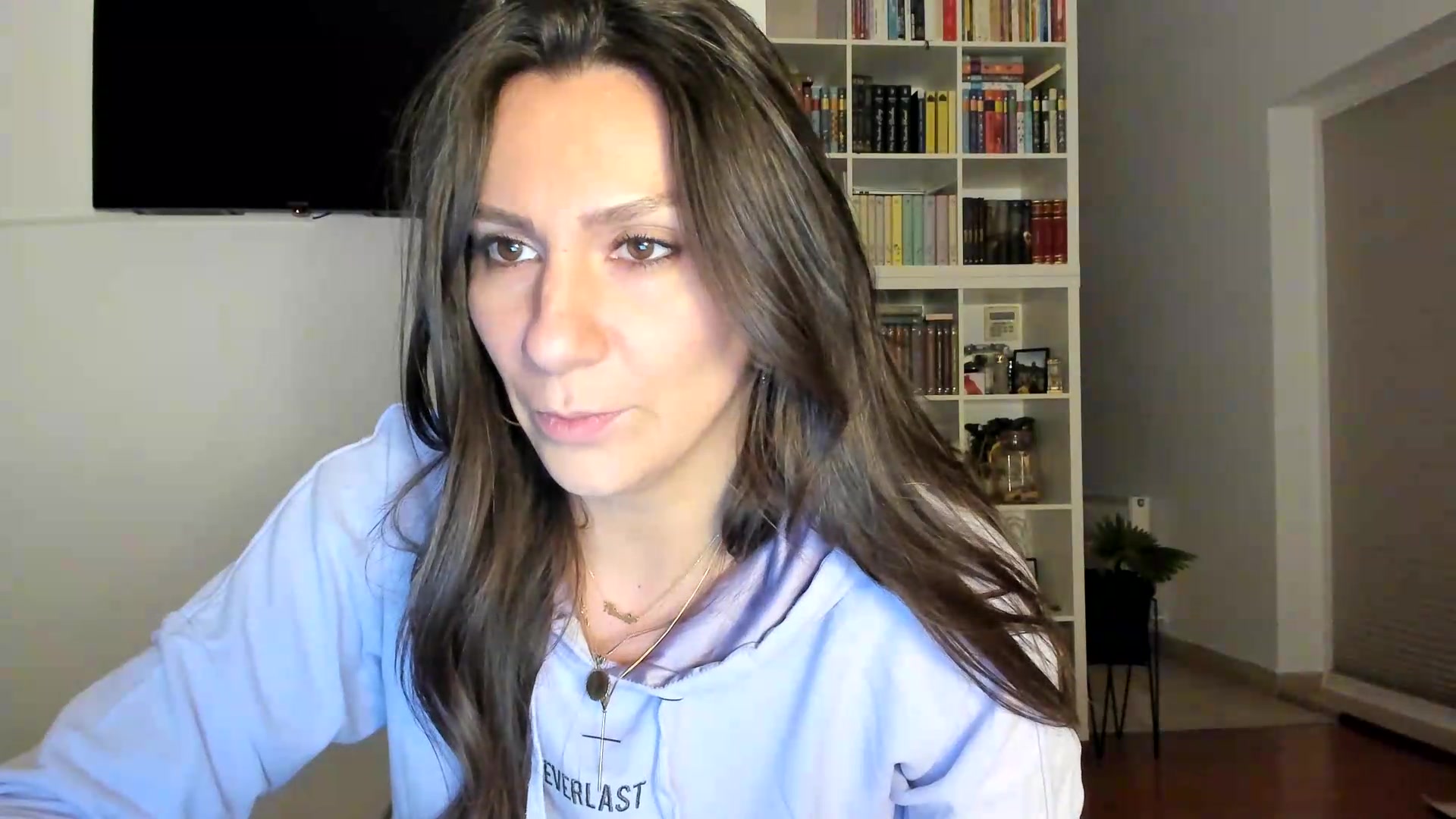 Gallery image thumbnail from ItsEvie's myfreecams stream on, 09/05/2026, 24:00 image 16 of 20