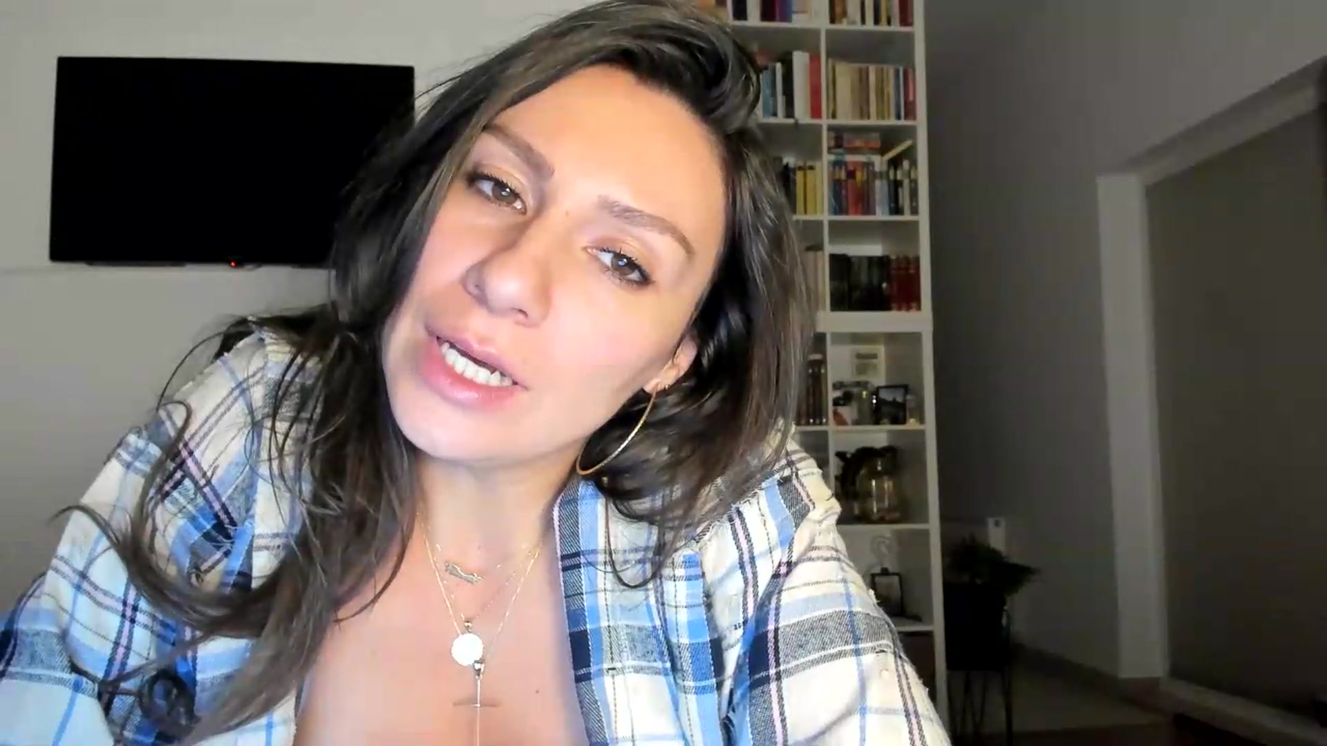 Gallery image thumbnail from ItsEvie's myfreecams stream on, 09/05/2026, 02:01 image 17 of 20