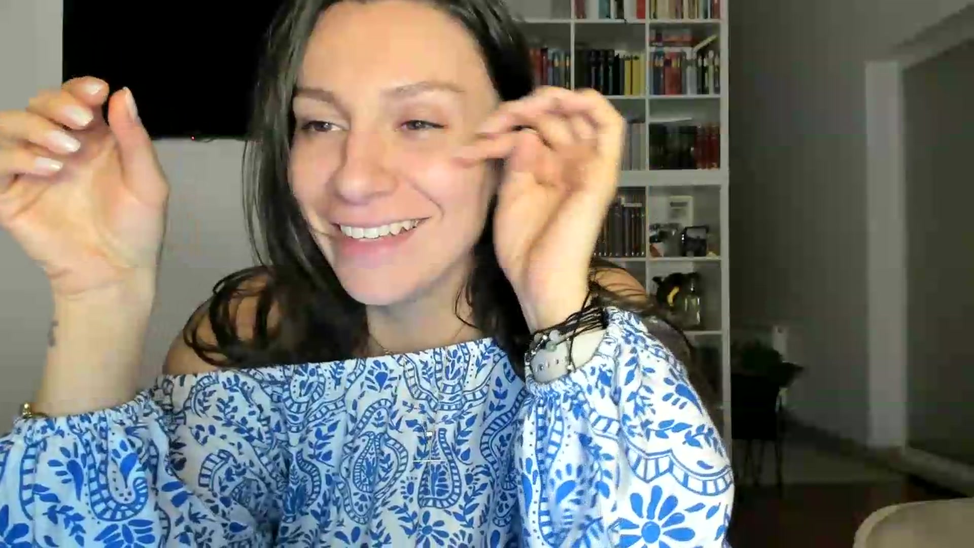 Gallery image thumbnail from ItsEvie's myfreecams stream on, 09/07/2026, 23:11 image 9 of 20