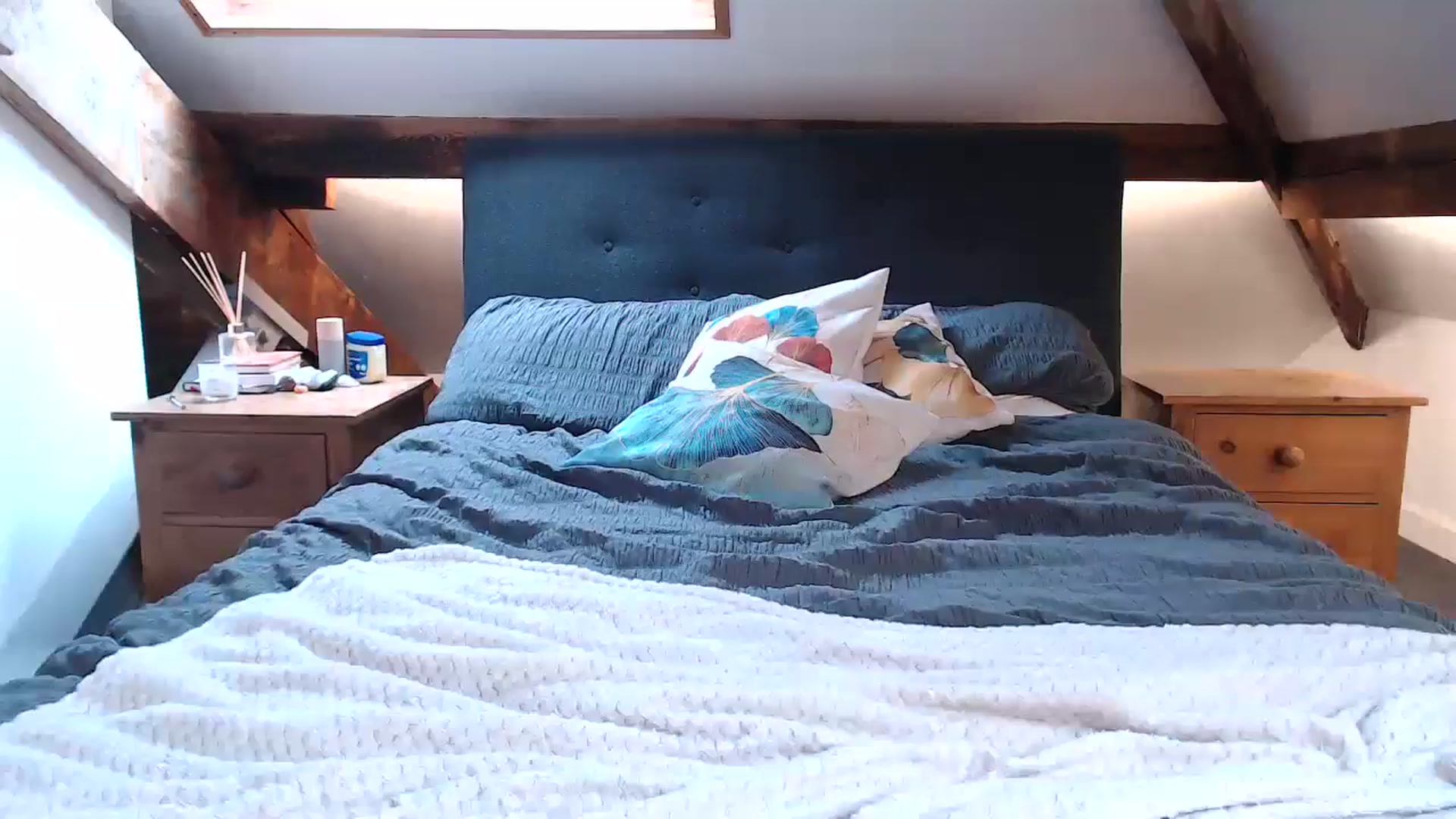 Gallery image thumbnail from ItsFayday's myfreecams stream on, 05/29/2024, 16:52 image 17 of 20