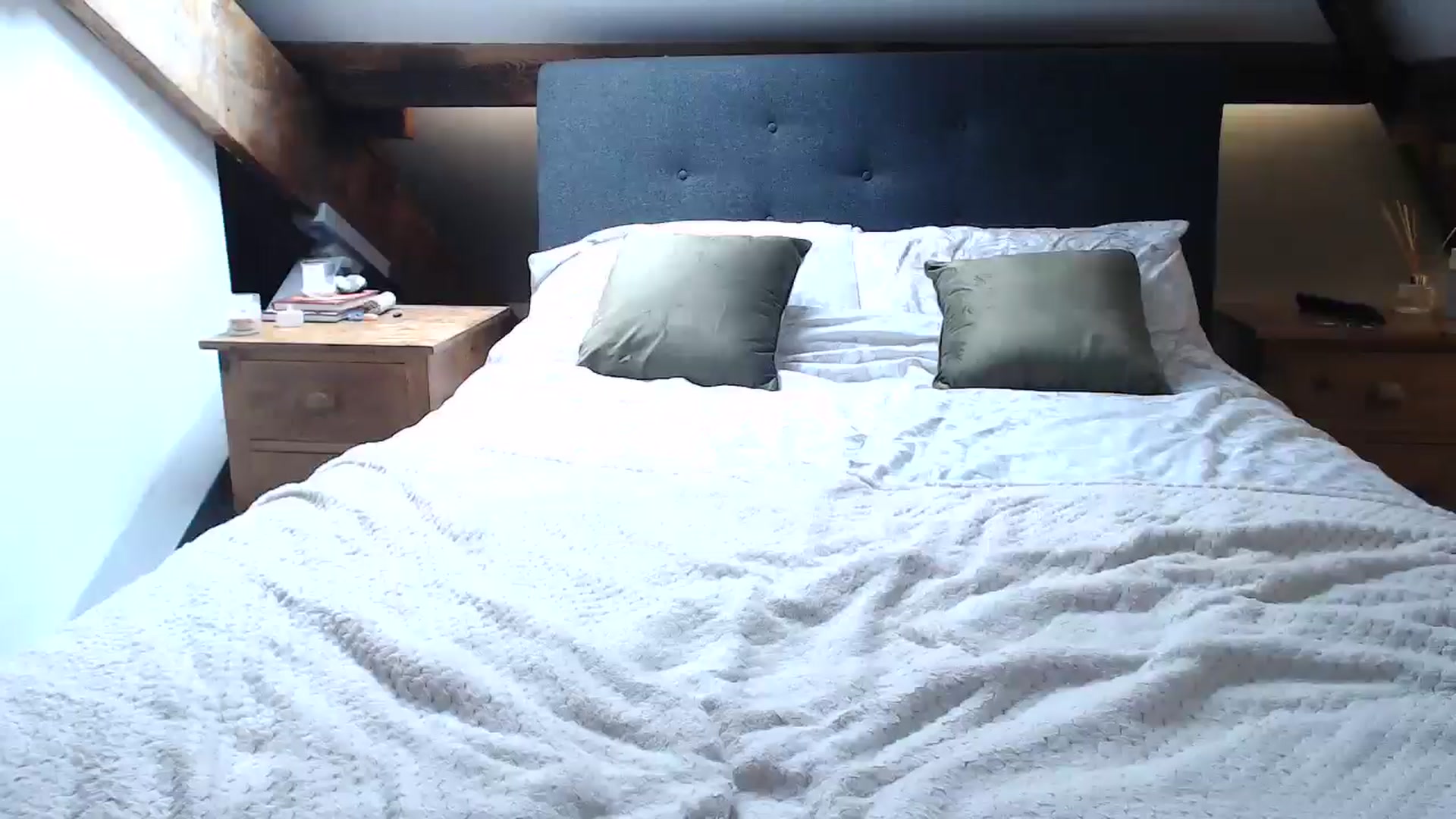 Gallery image thumbnail from ItsFayday's myfreecams stream on, 06/10/2024, 16:00 image 3 of 20