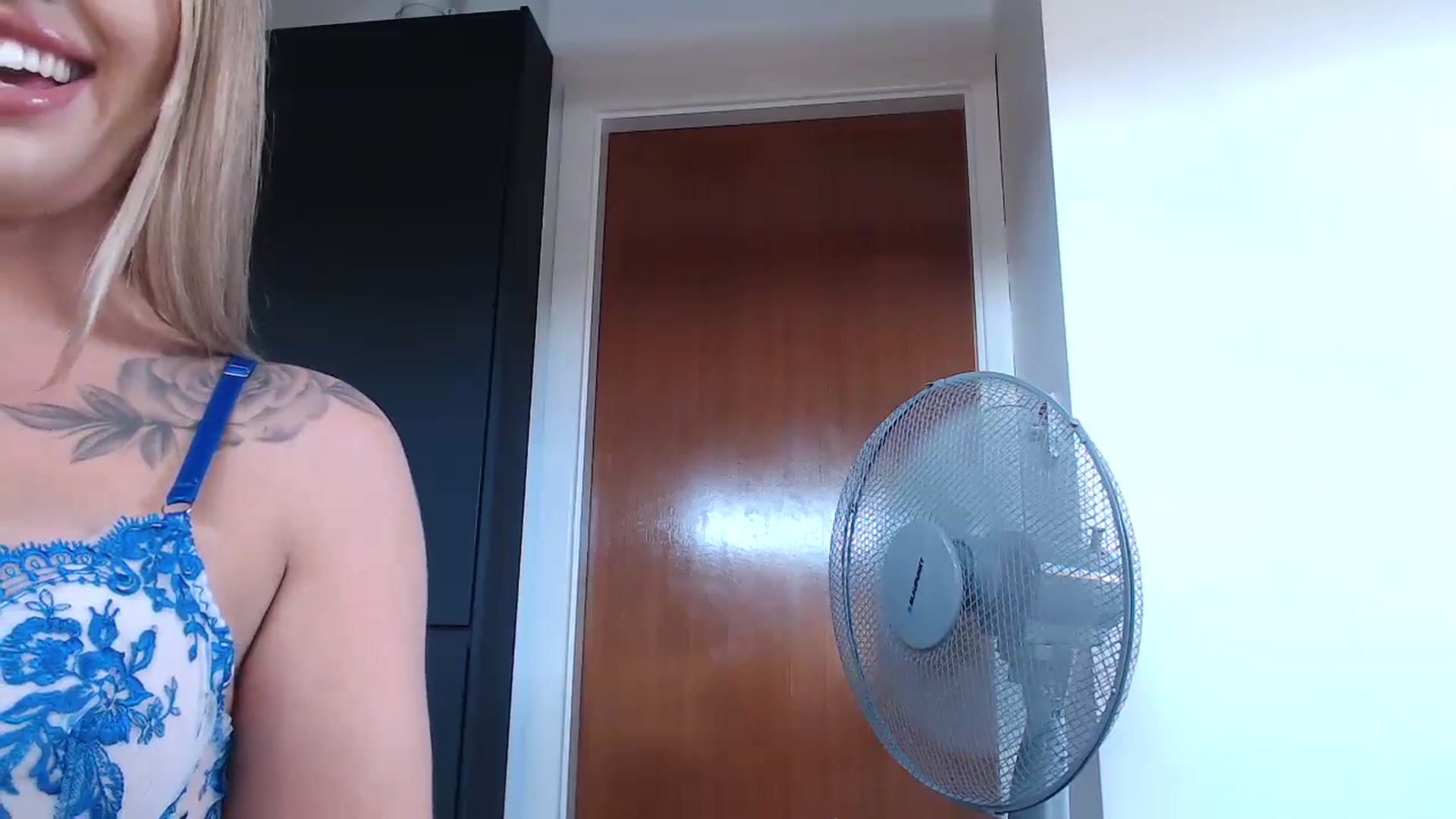 Gallery image thumbnail from ItsFayday's myfreecams stream on, 07/19/2024, 15:11 image 10 of 20