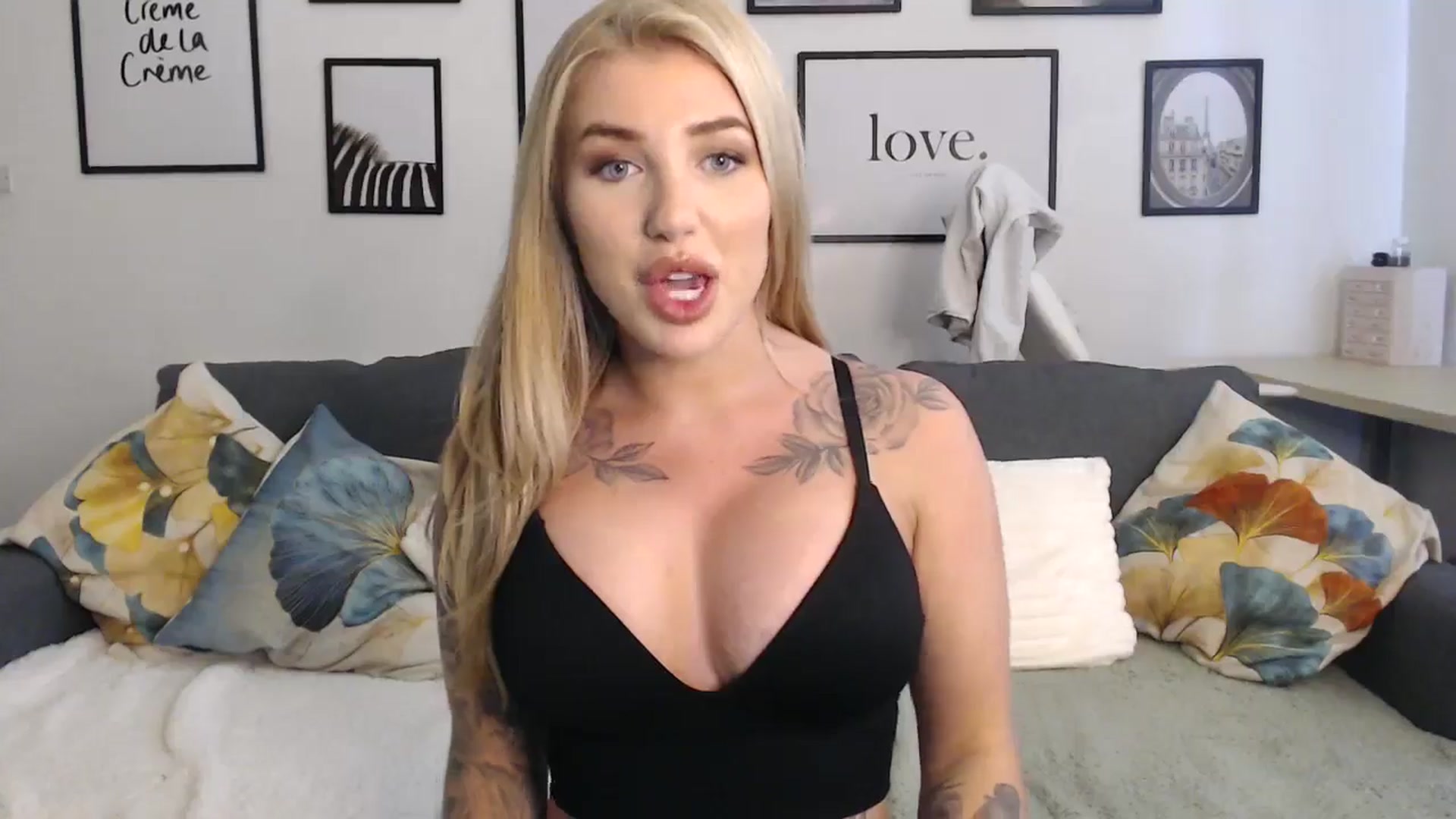 Gallery image thumbnail from ItsFayday's myfreecams stream on, 09/16/2024, 15:24 image 3 of 20
