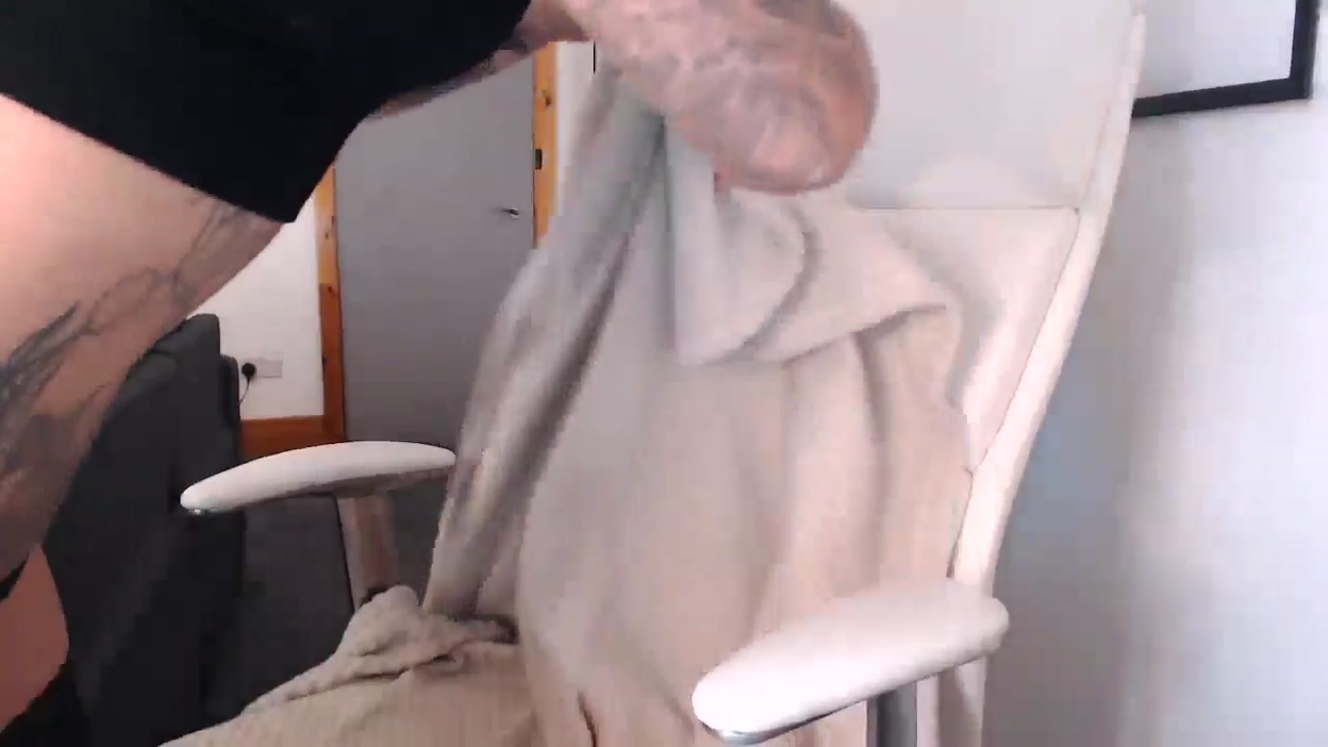 Gallery image thumbnail from ItsFayday's myfreecams stream on, 09/20/2024, 17:39 image 5 of 20