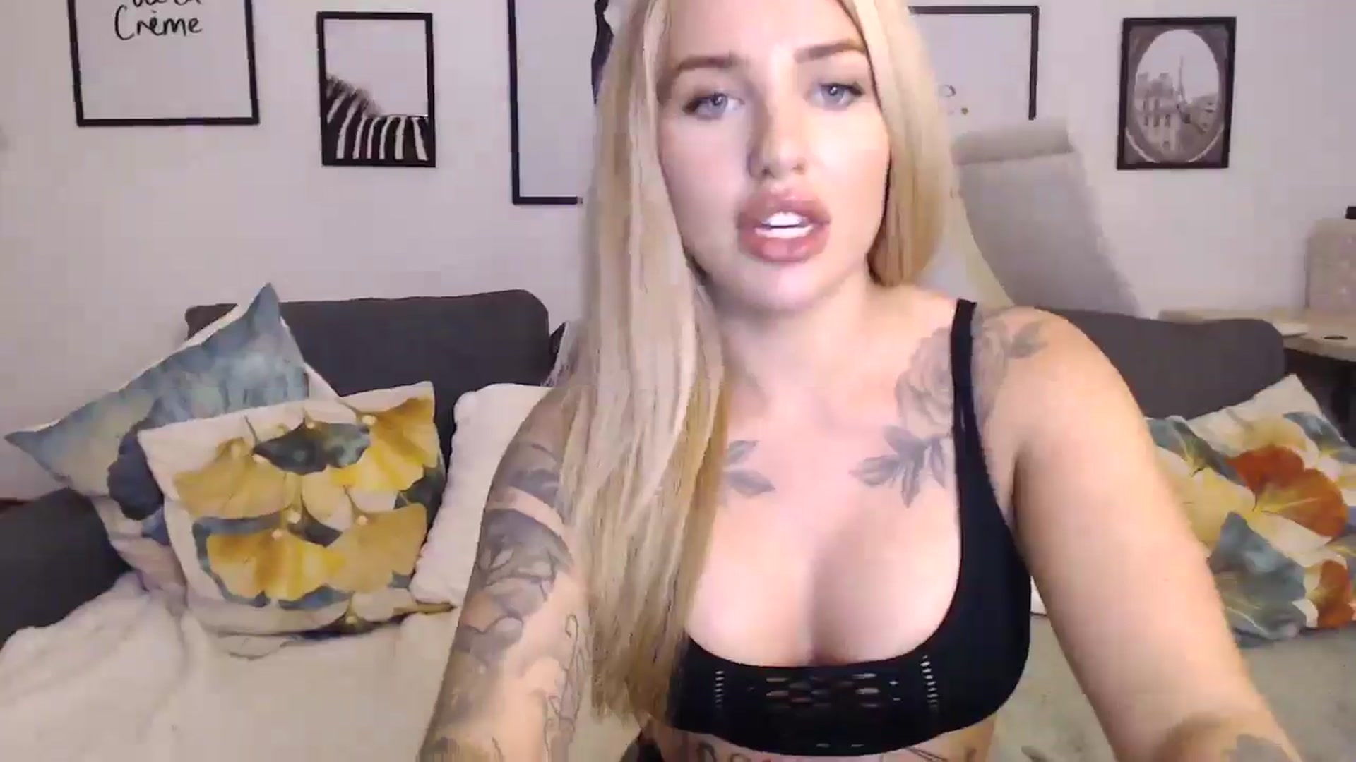 Gallery image thumbnail from ItsFayday's myfreecams stream on, 09/23/2024, 19:05 image 20 of 20