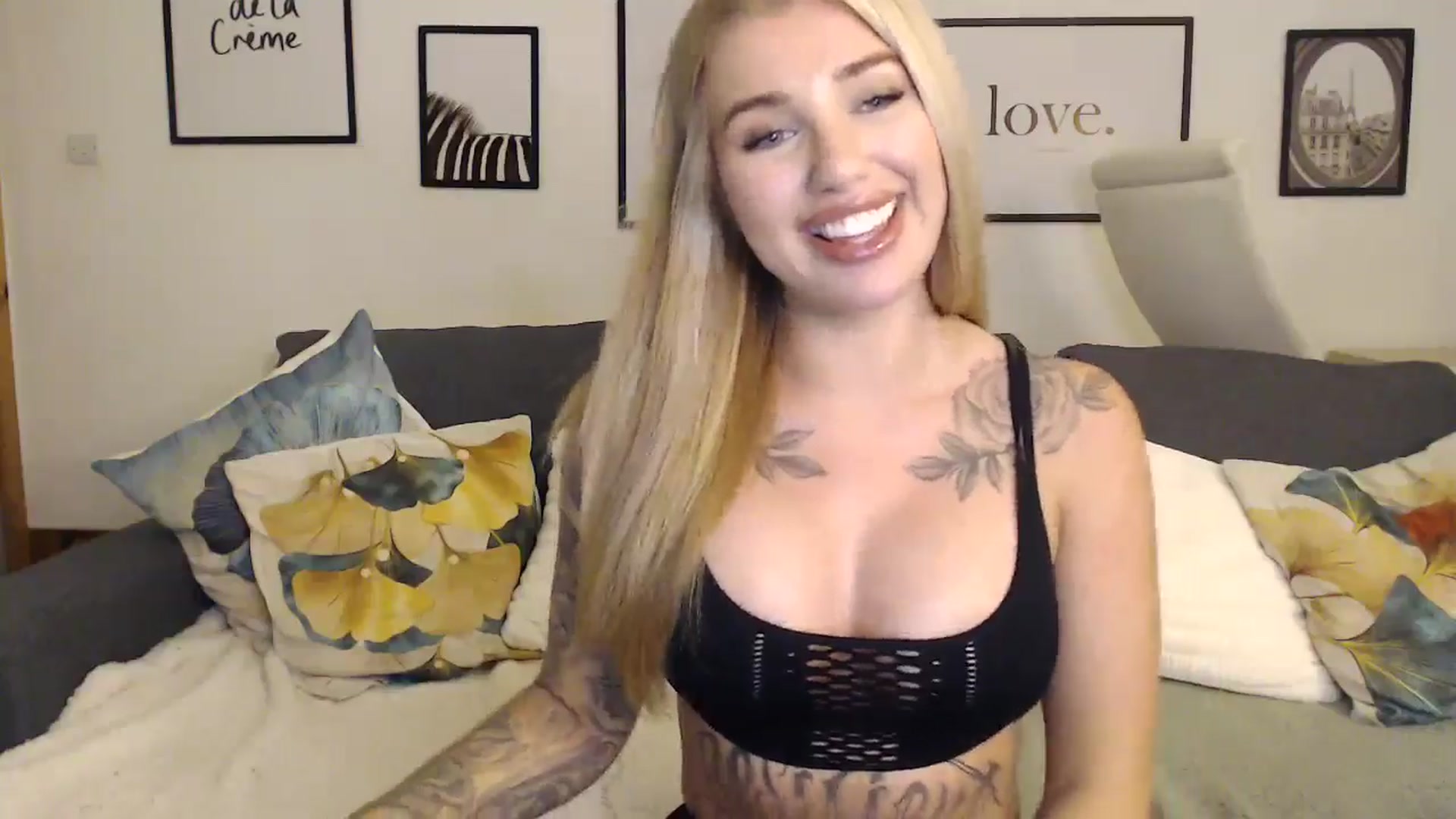 Gallery image thumbnail from ItsFayday's myfreecams stream on, 09/23/2024, 19:05 image 5 of 20
