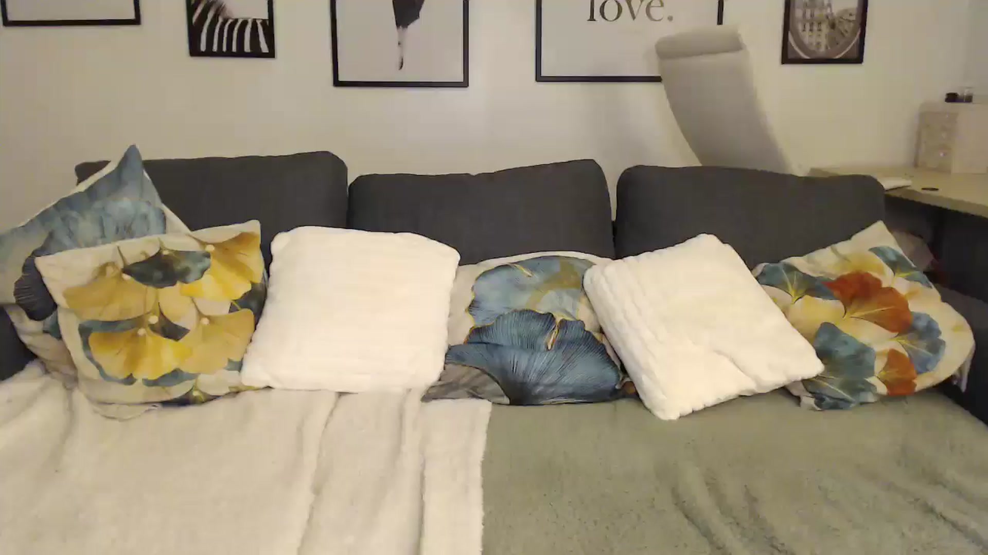 Gallery image thumbnail from ItsFayday's myfreecams stream on, 09/23/2024, 19:52 image 1 of 20