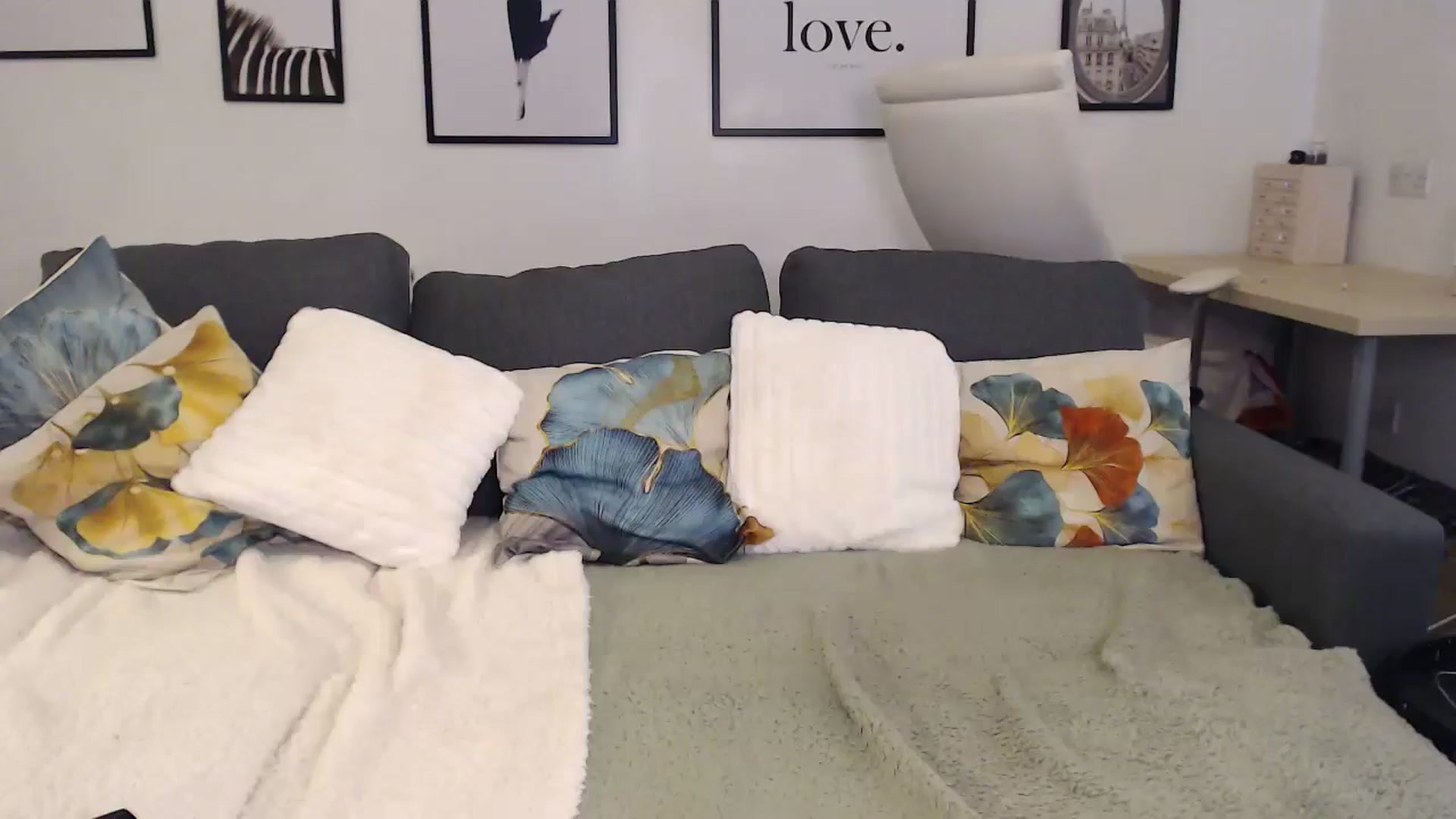 Gallery image thumbnail from ItsFayday's myfreecams stream on, 09/26/2024, 15:55 image 14 of 20