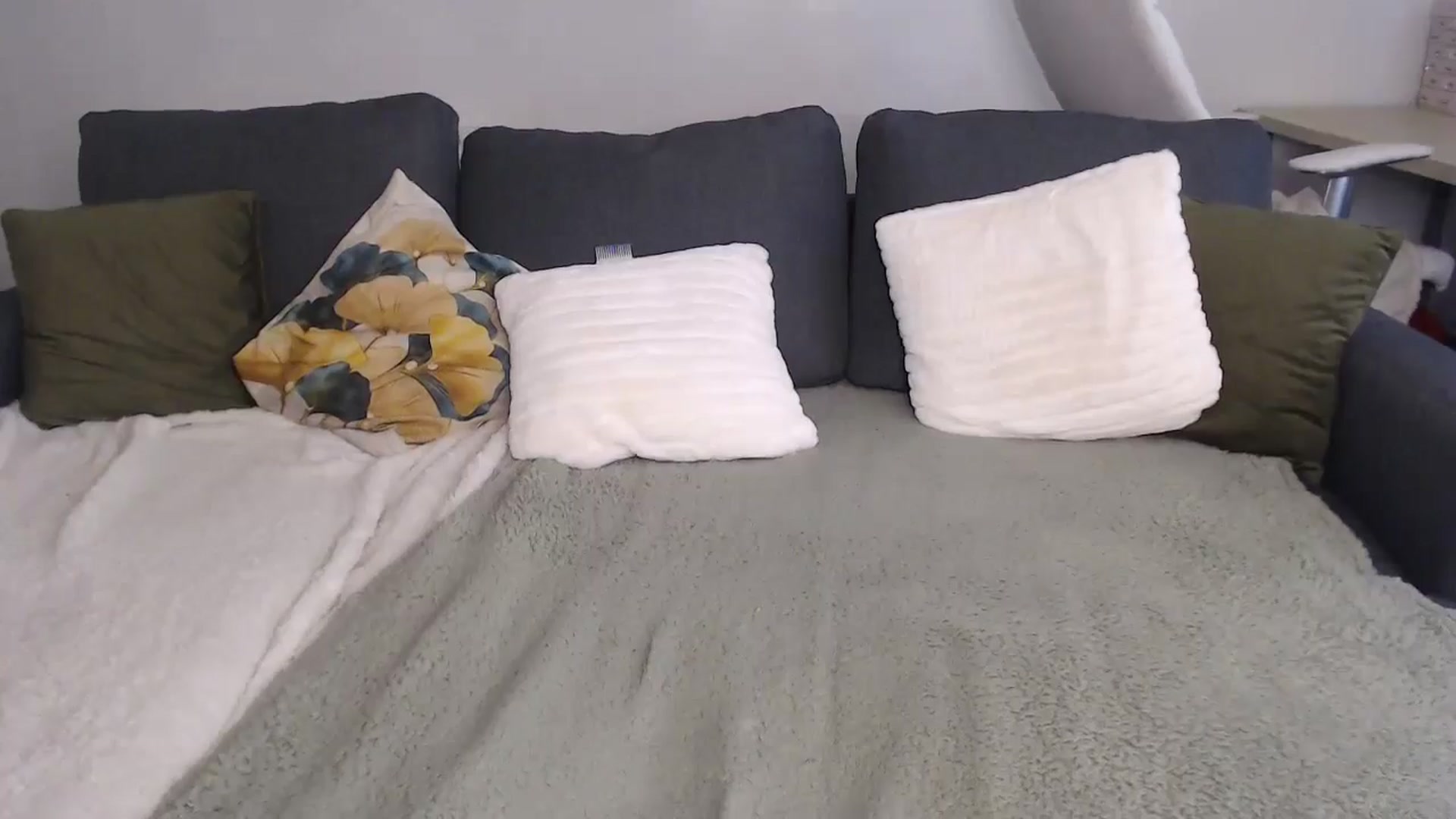 Gallery image thumbnail from ItsFayday's myfreecams stream on, 10/14/2024, 15:46 image 11 of 20